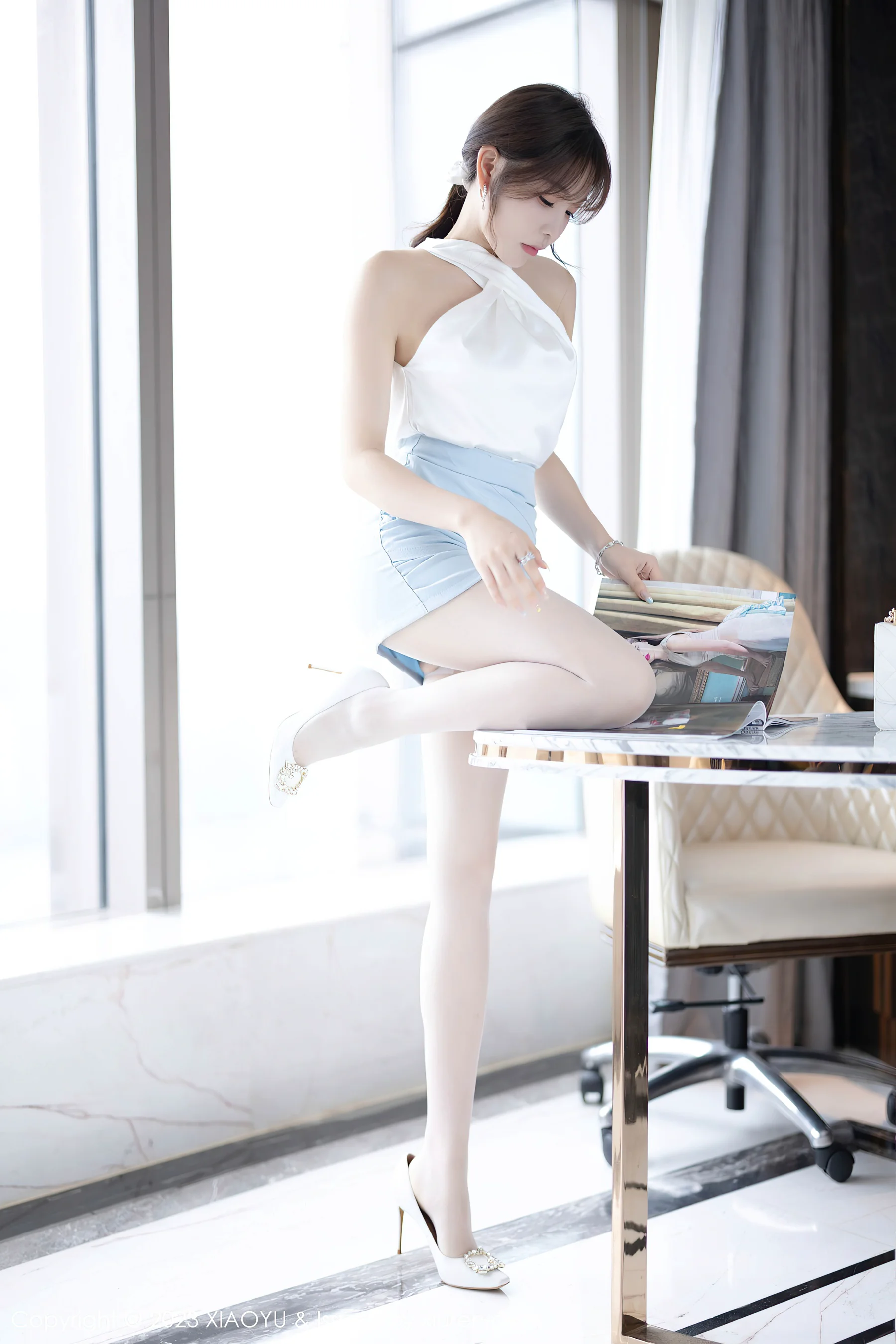 [XIAOYU语画界] VOL.1155 徐莉芝Booty 短裙美腿 - 爱照片