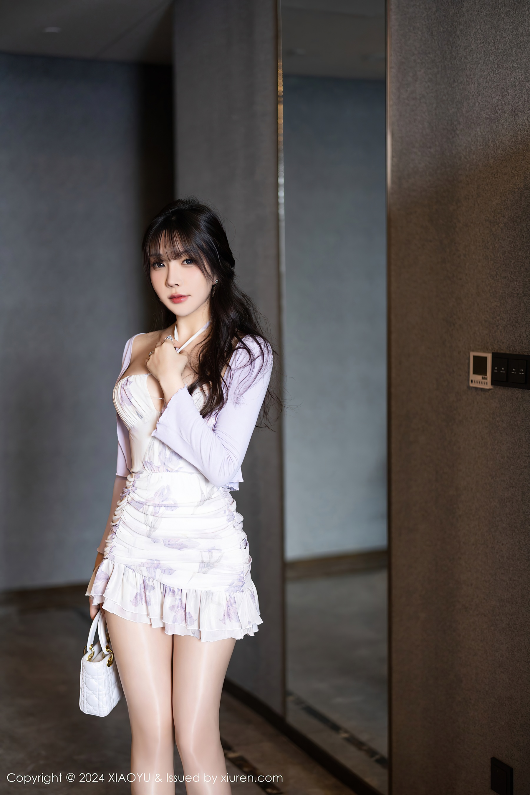[XIAOYU语画界] VOL.1224 徐莉芝Booty 黑丝美腿 - 爱照片