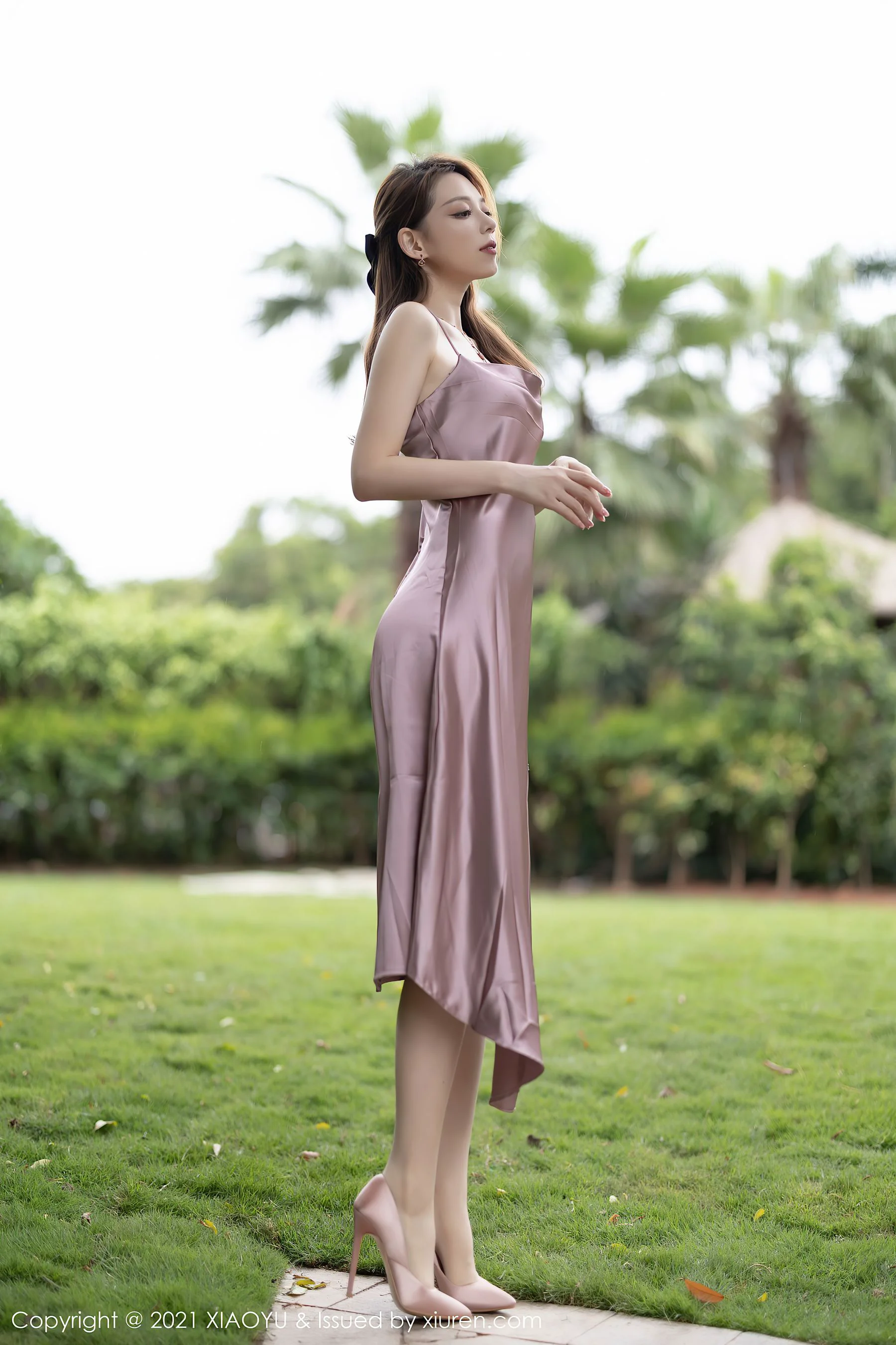 [语画界XIAOYU] Vol.571 言沫 – 一袭典雅多姿的吊裙 - 爱照片