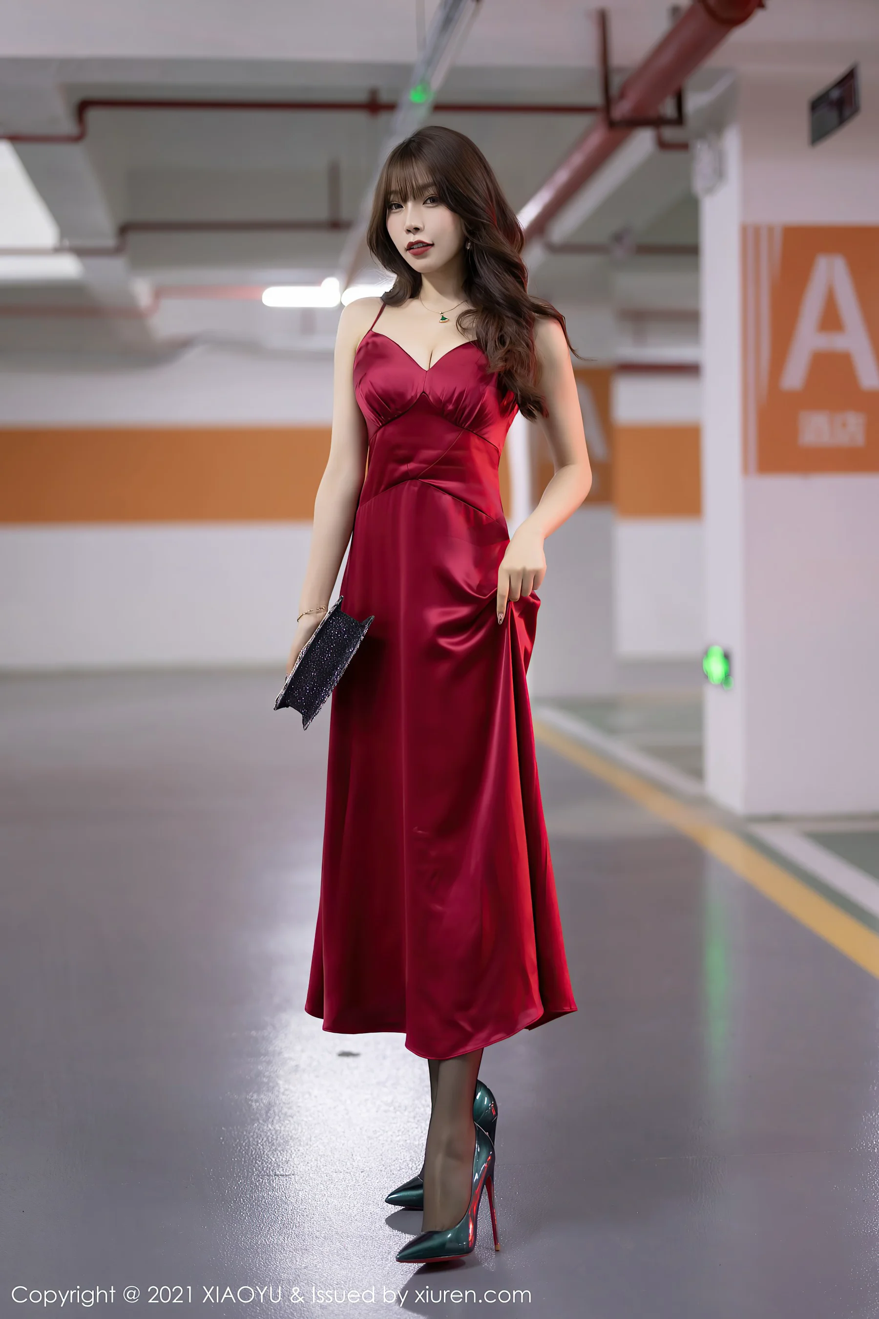 [XIAOYU语画界] VOL.654 芝芝Booty 黑丝吊裙 - 爱照片