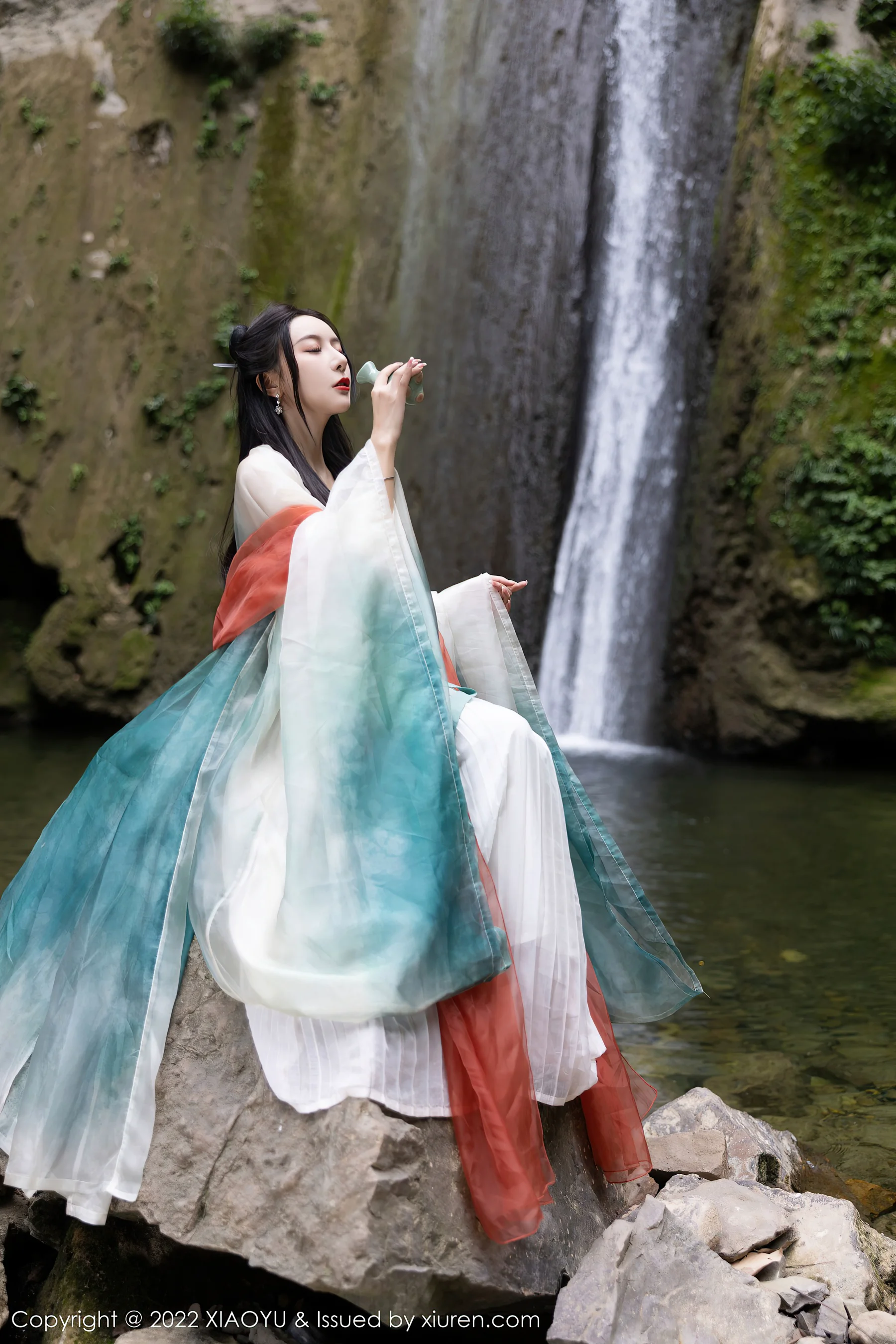 [XIAOYU语画界] VOL.889 王馨瑶yanni 杭州旅拍 - 爱照片