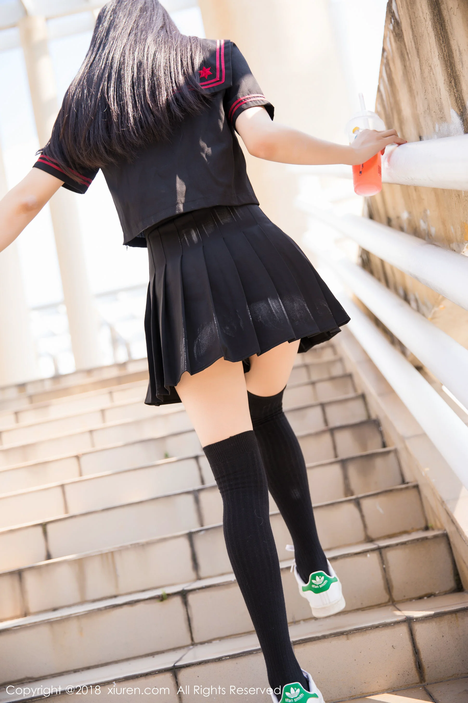 Angela小热巴《车拍丝袜美腿》 [秀人XIUREN] No.1156 写真集 - 爱照片