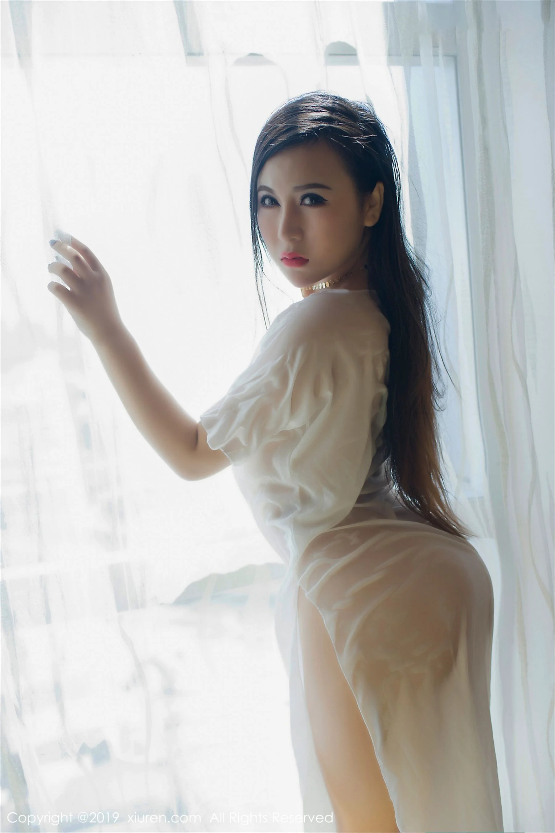 伊诺《比基尼和白色蕾丝》 [秀人XIUREN] No.1588 写真集 - 爱照片