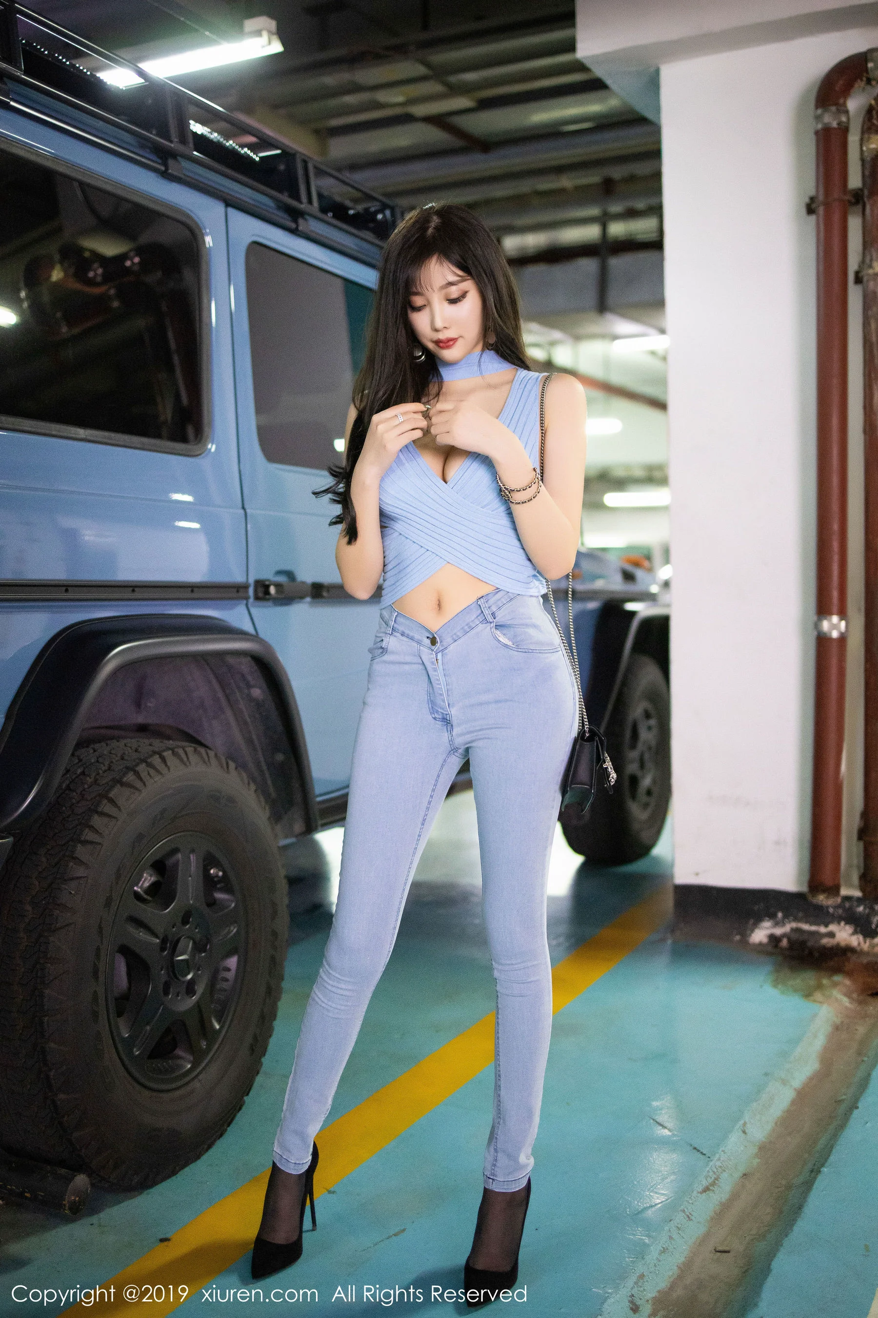 杨晨晨sugar《灵动销魂的丝袜美腿魅惑》 [秀人XIUREN] No.1810 写真集 - 爱照片