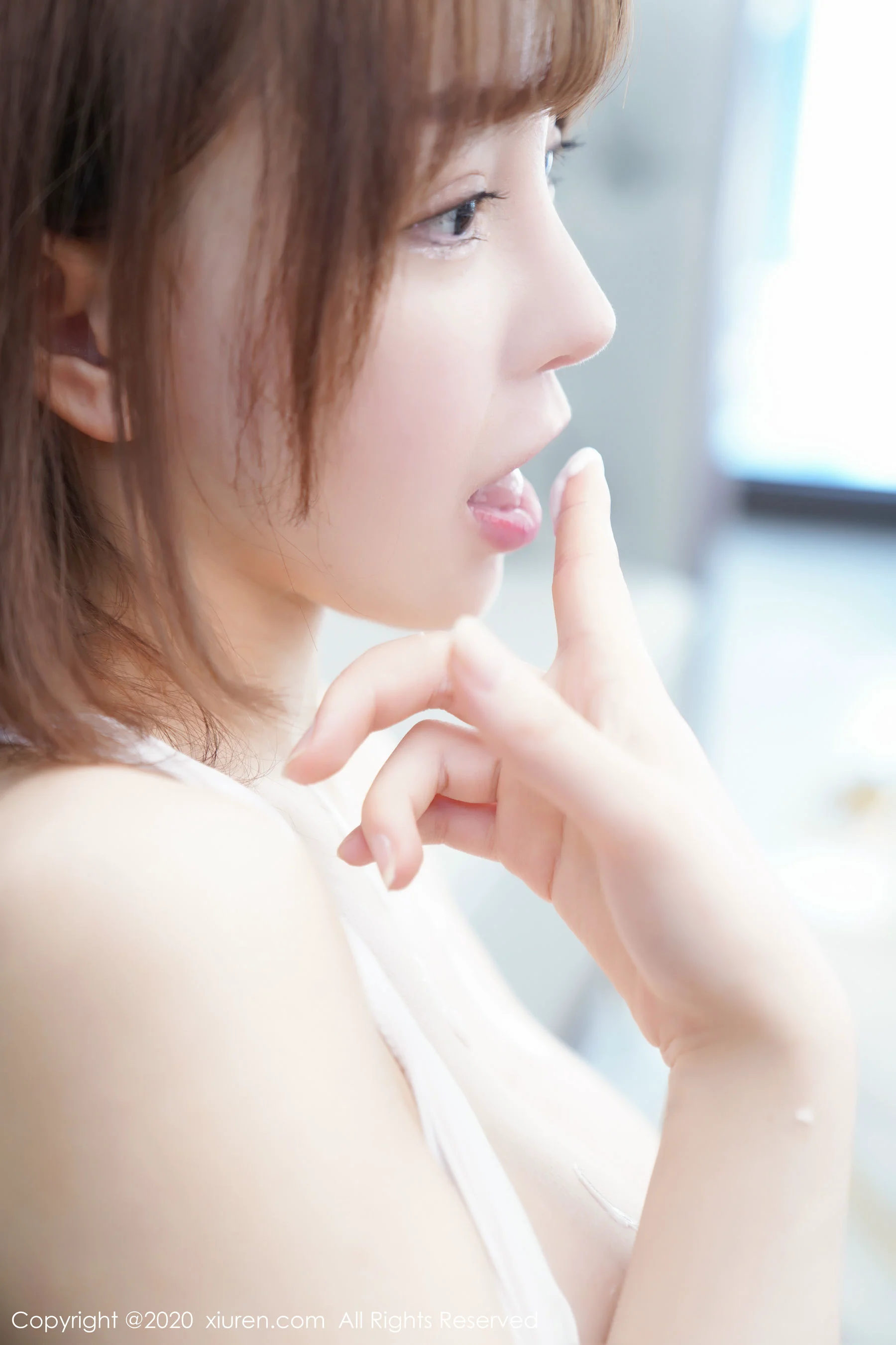 [秀人XIUREN] No.2115 UU酱 《身材巨好的娇滴滴妹子》 写真集 - 爱照片