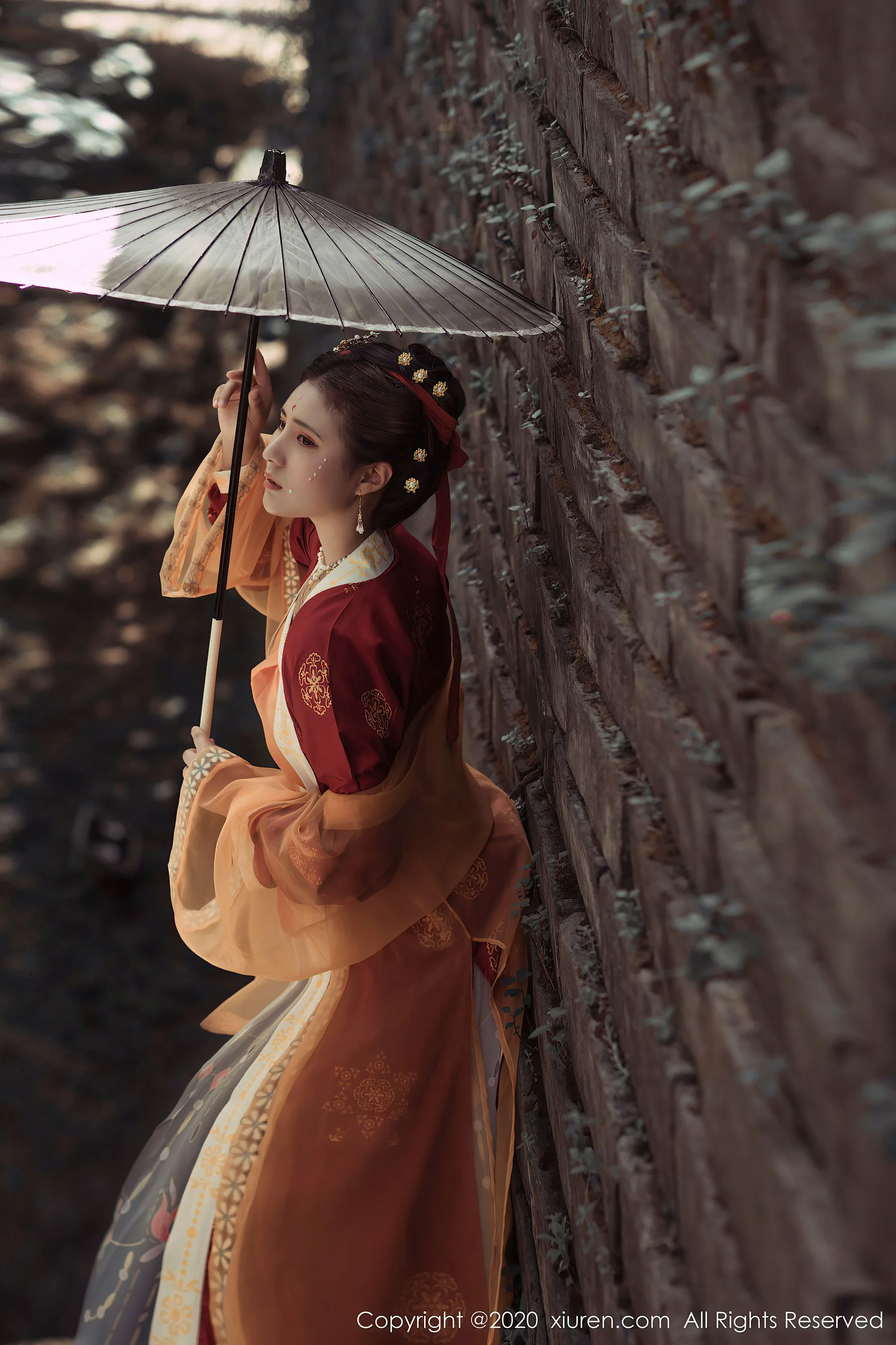 [秀人XIUREN] No.2313 久久Aimee – 云南旅拍第一弹 - 爱照片