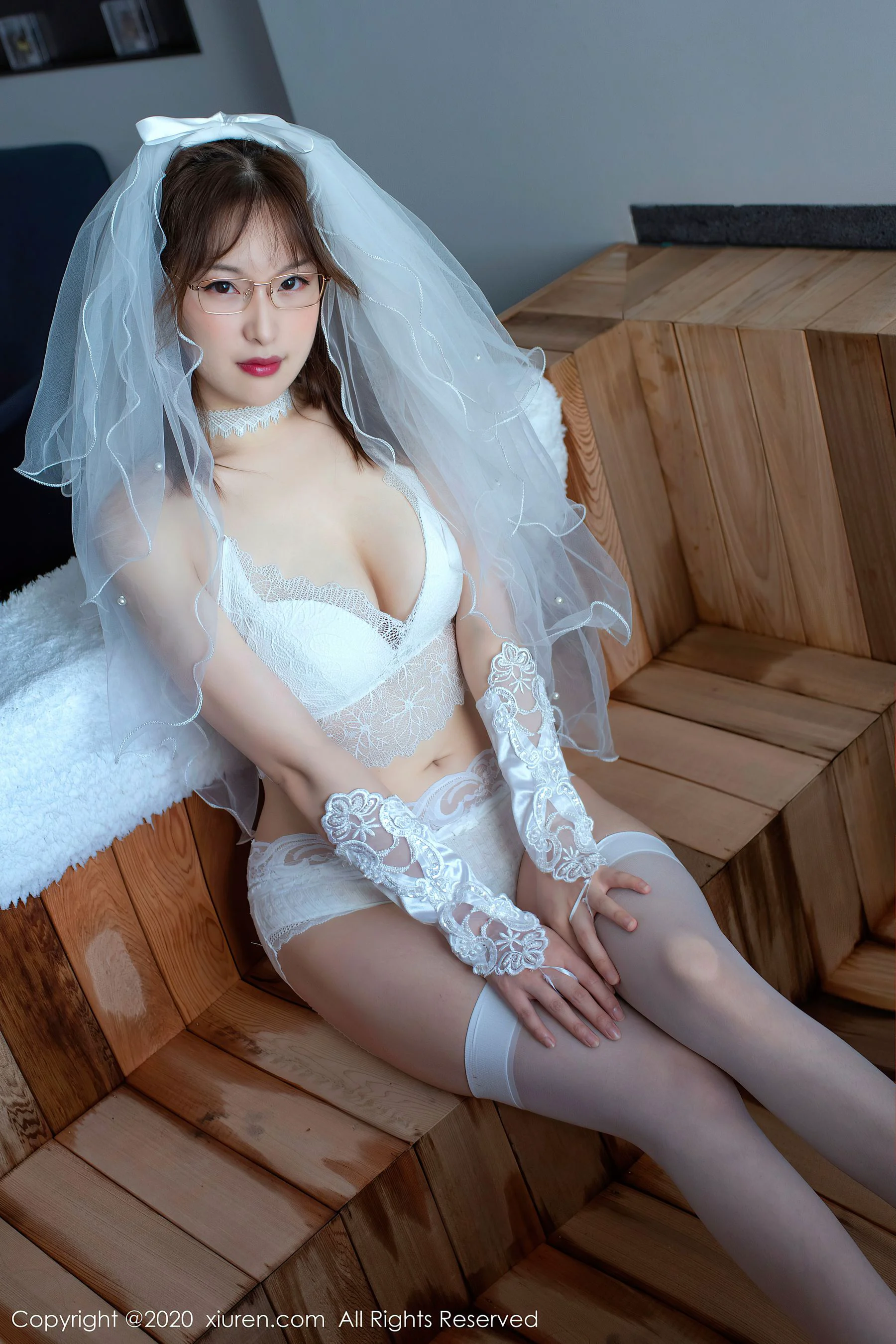 [秀人XIUREN] No.2359 小宣fancy – 一个无比诱惑的妹子 - 爱照片