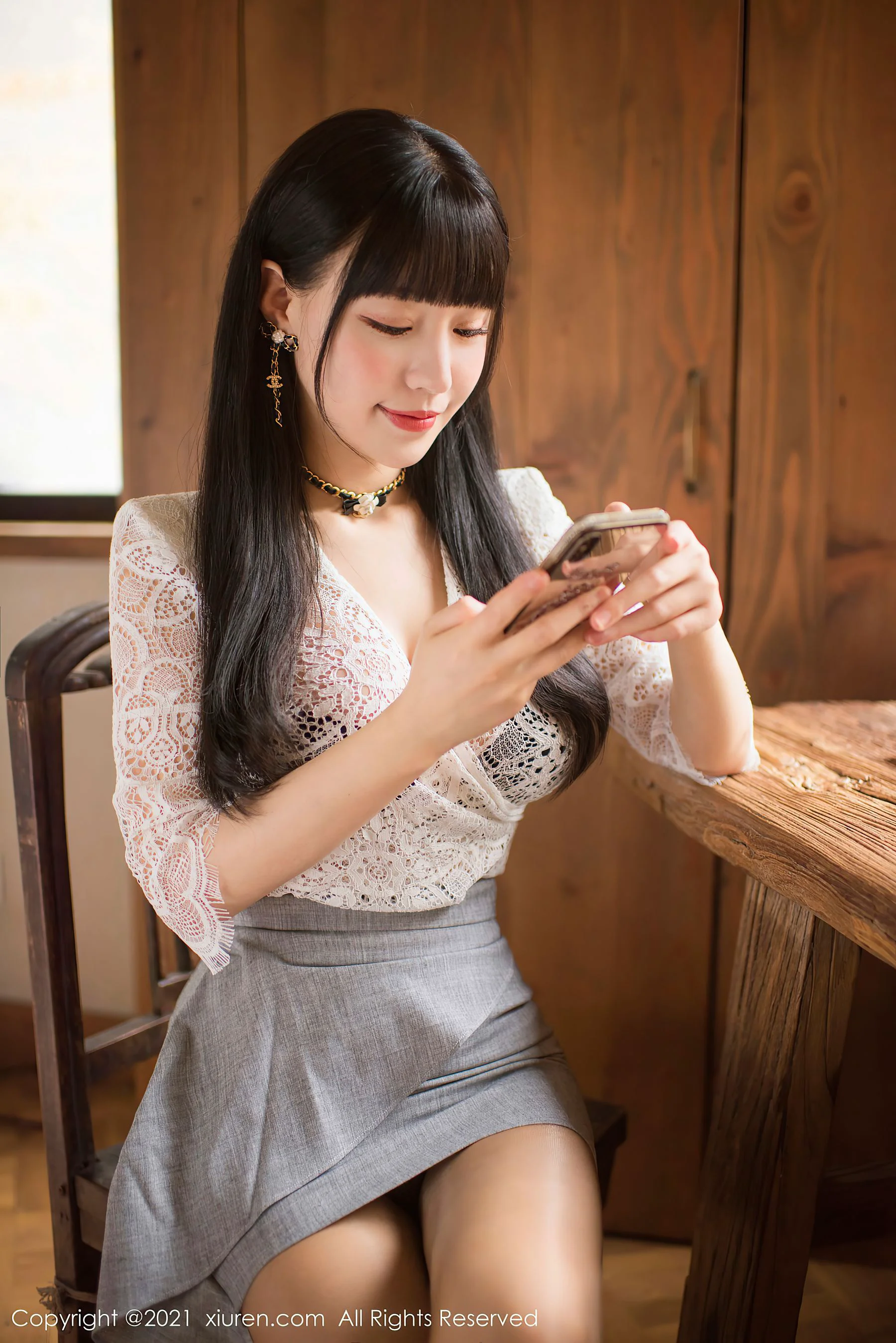 [秀人XIUREN] No.3125 朱可儿Flower – 图书馆续集写真 - 爱照片