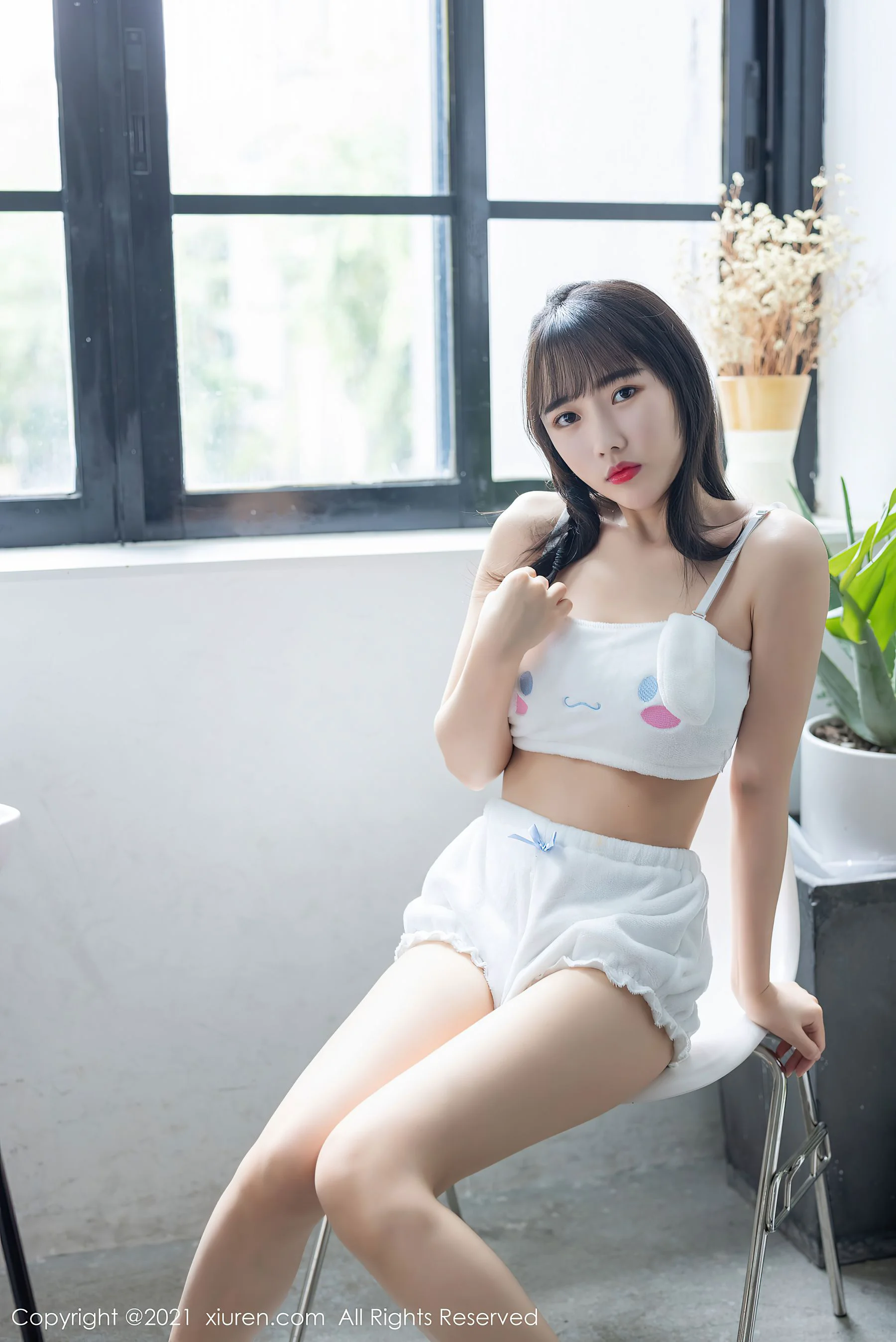 [秀人XIUREN] No.3457 唐心 – 面容清甜身材苗条多姿的妹纸 - 爱照片