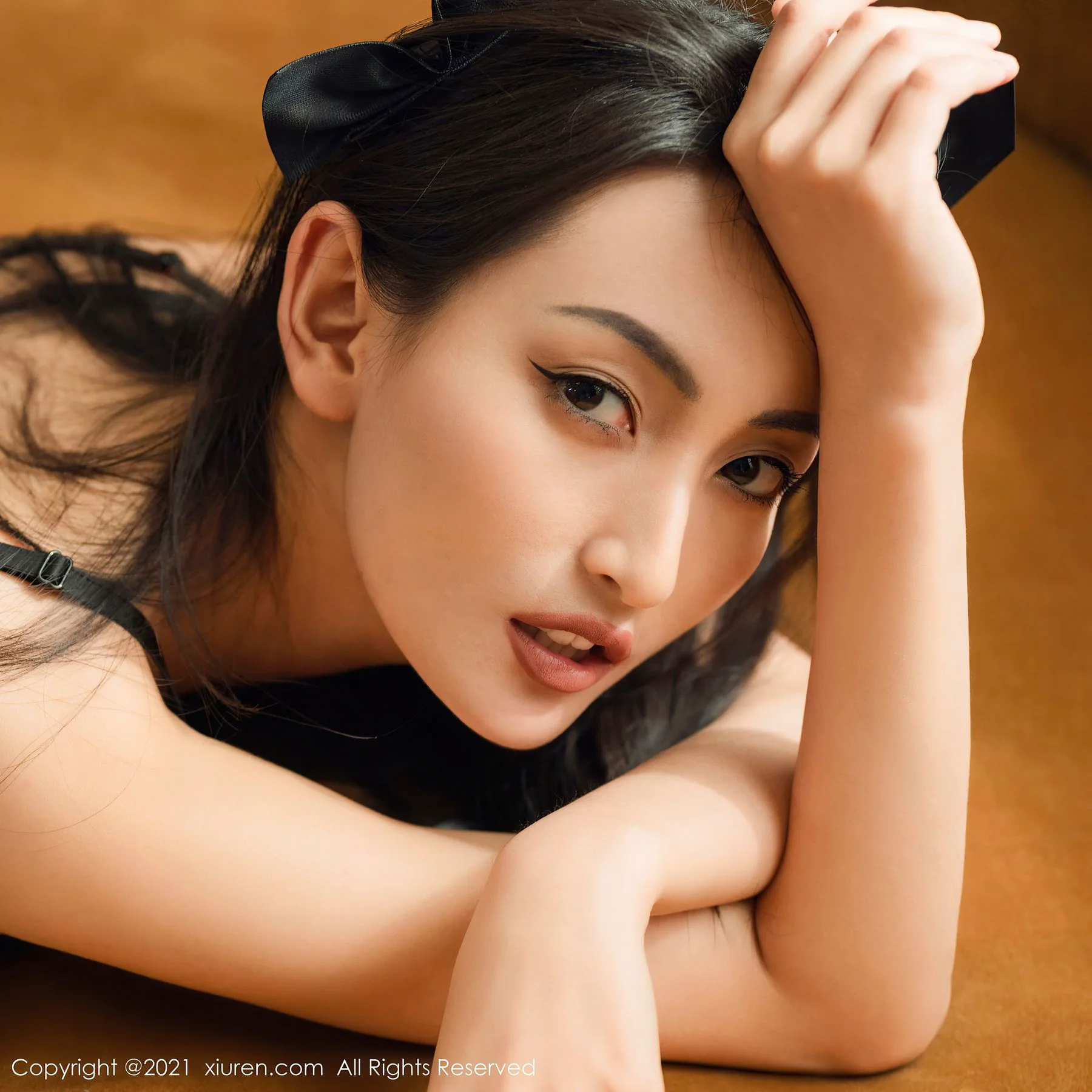[秀人XIUREN] No.3628 陈舒羽 – 姓感如小野猫的小姐姐 - 爱照片