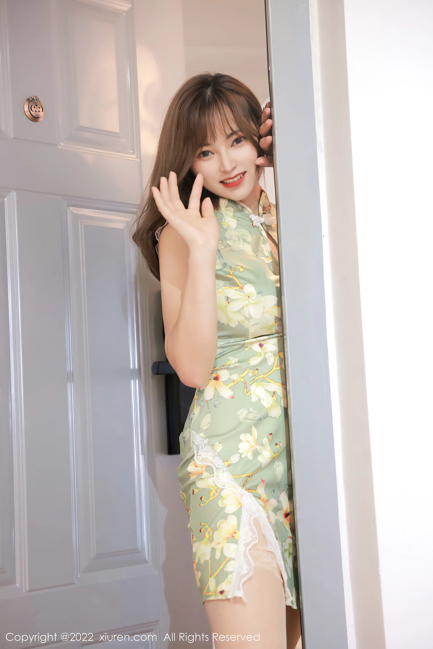 [XiuRen秀人网] No.4895 奈沐子 旗袍写真 - 爱照片