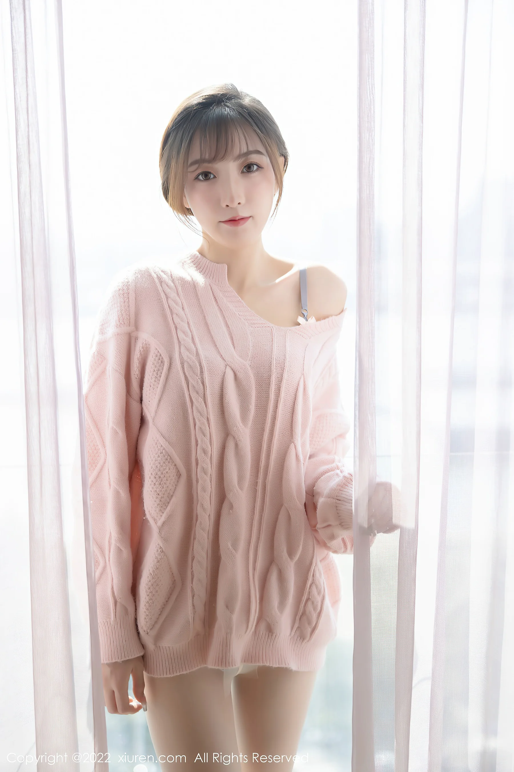[XiuRen秀人网] No.4902 林星阑 丝袜美腿嫩模 - 爱照片