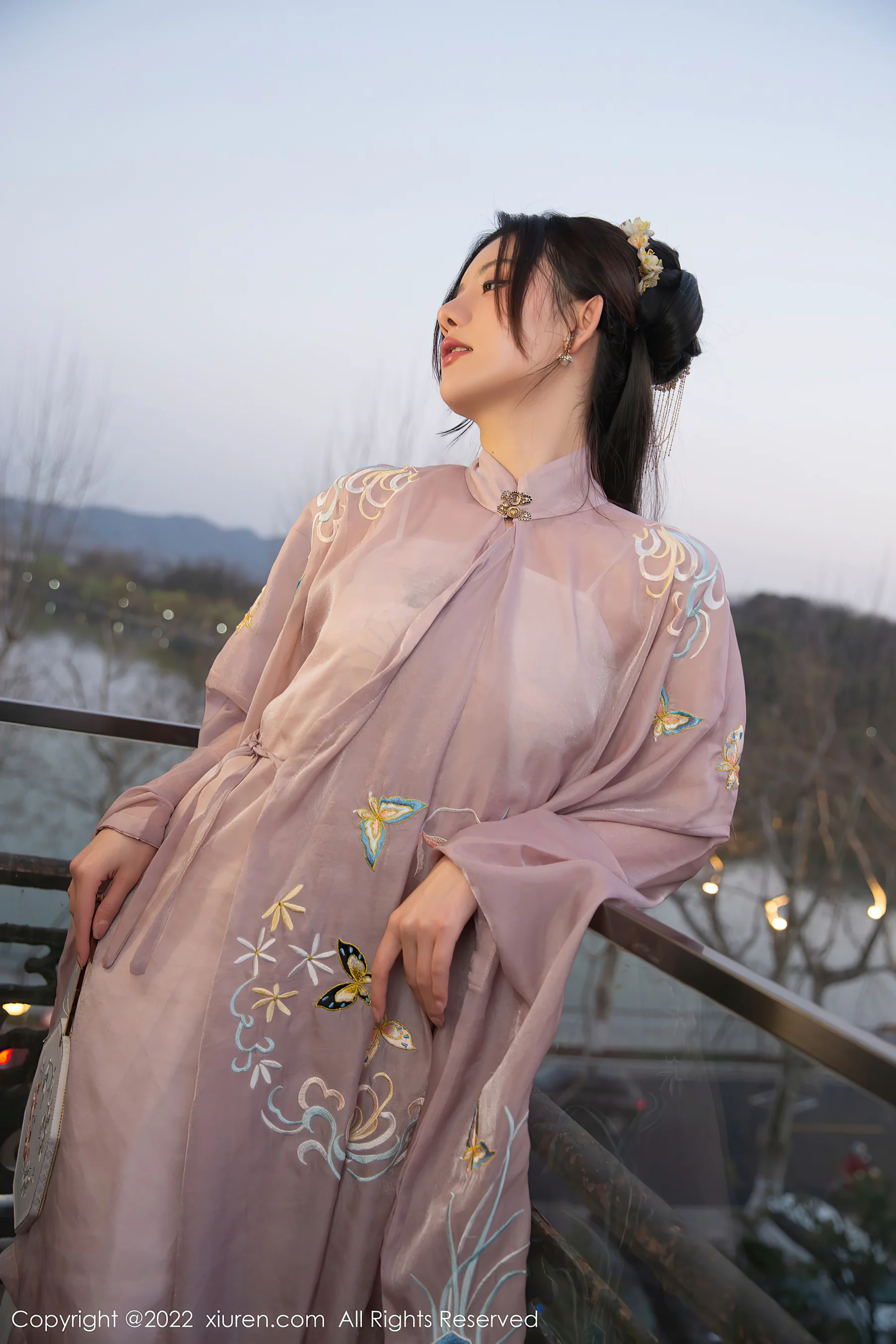 [XiuRen秀人网] No.4945 就是阿朱啊 古装美腿 - 爱照片