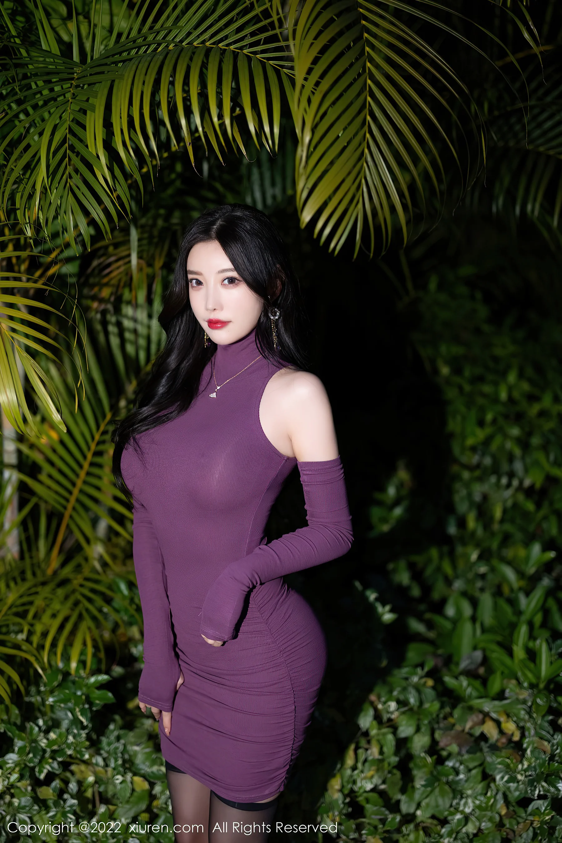 [XiuRen秀人网] No.4989 杨晨晨Yome 黑丝美臀 - 爱照片
