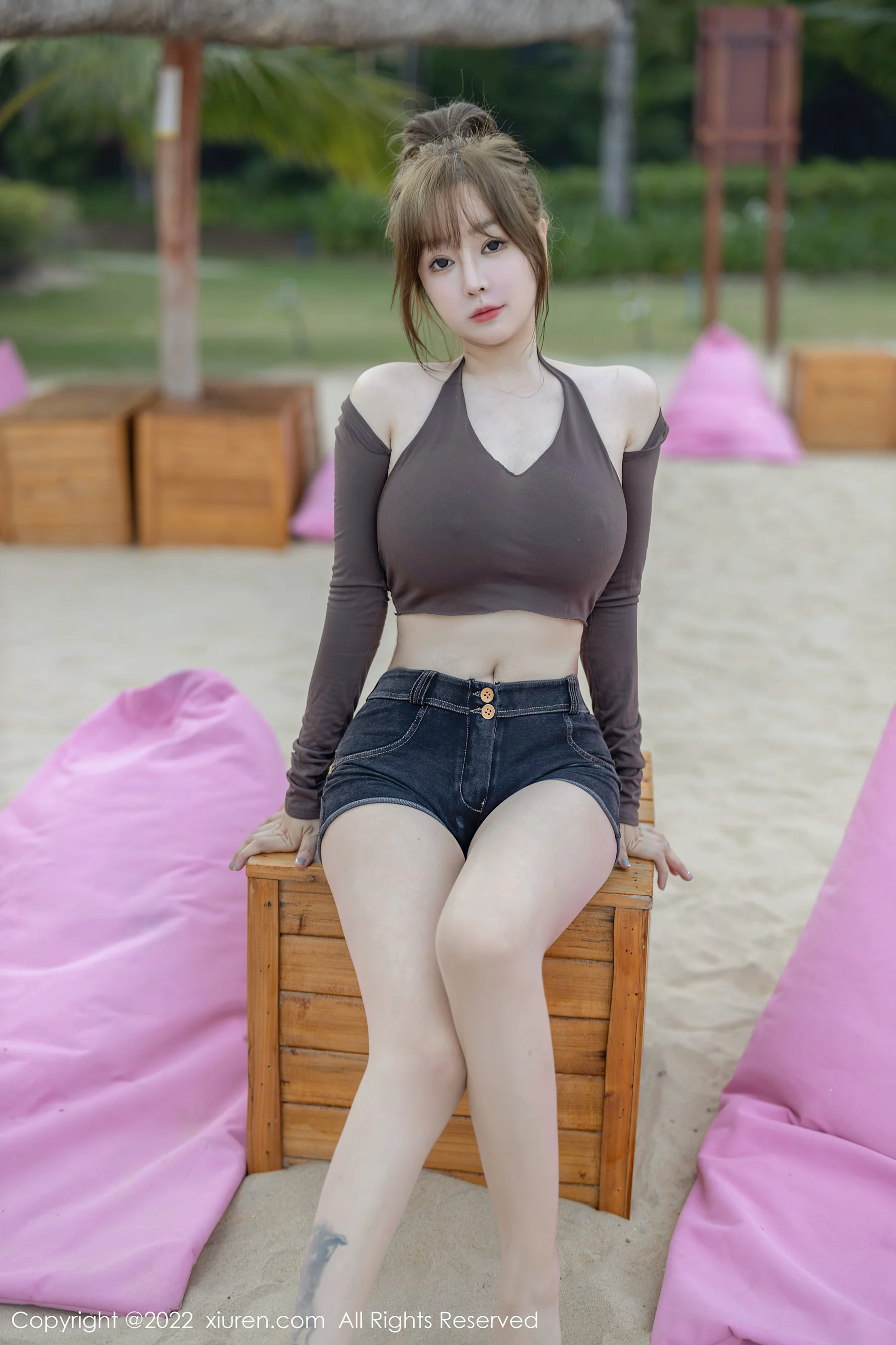 [XiuRen秀人网] No.5281 王雨纯 海南万宁旅拍 - 爱照片