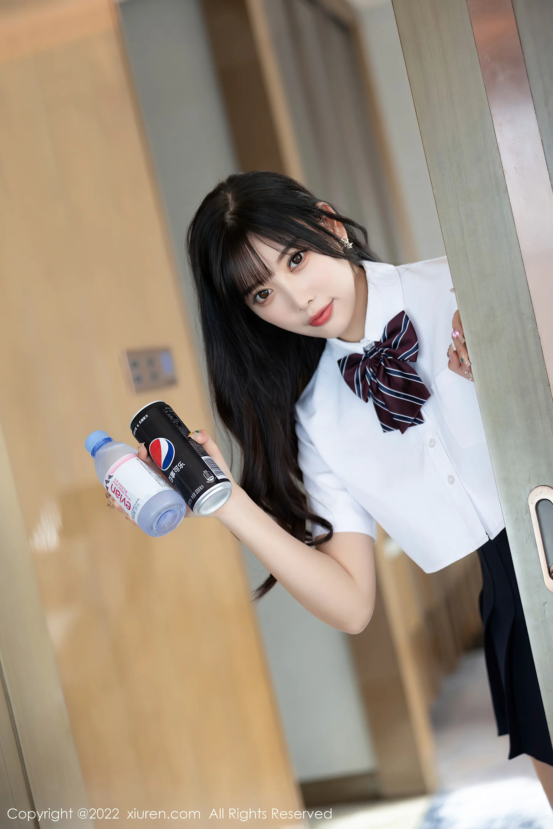 [XiuRen秀人网] No.5338 杨晨晨Yome 制服美臀 - 爱照片