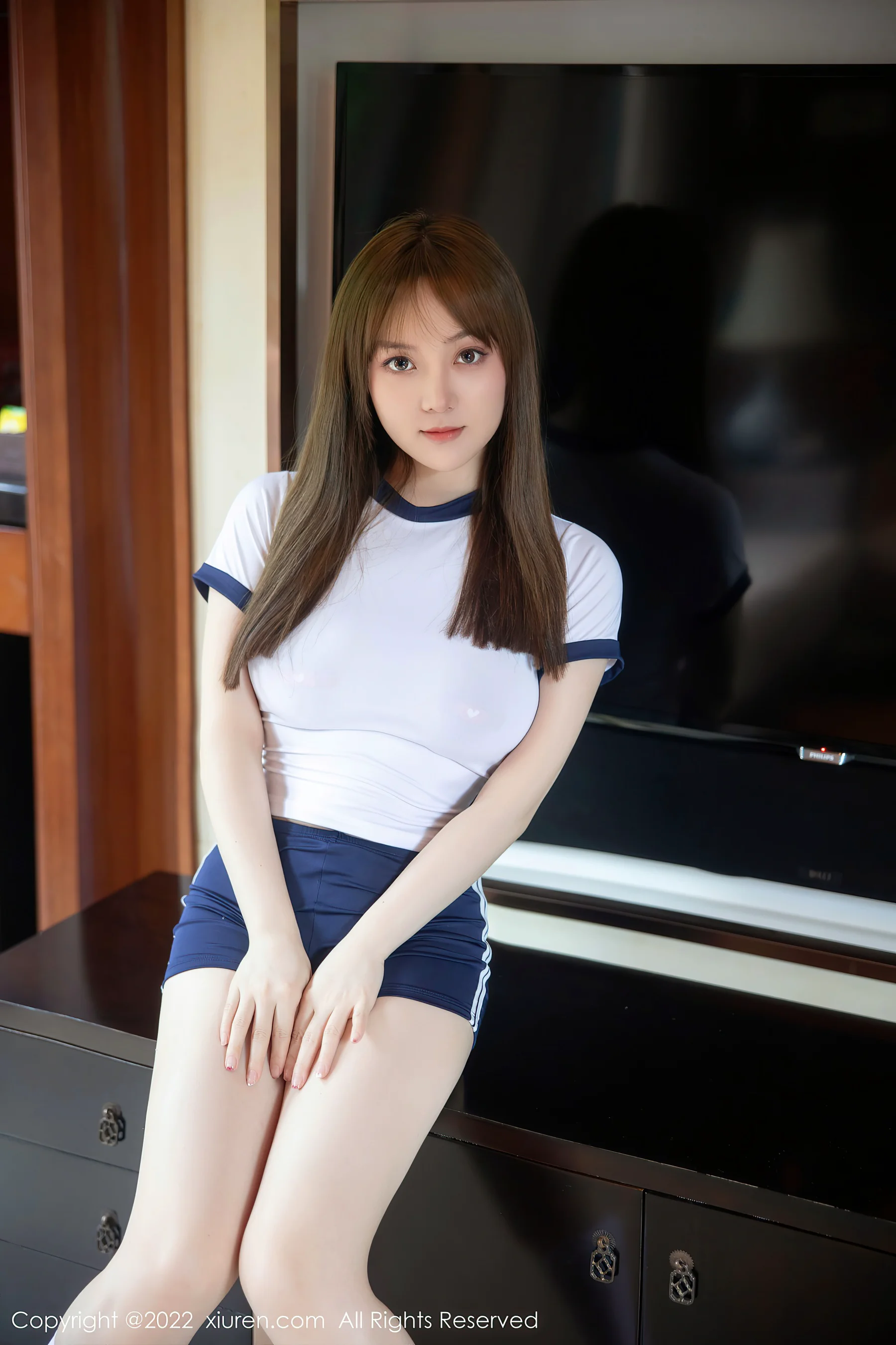 [XiuRen秀人网] No.5465 豆瓣酱 丰腴美臀 - 爱照片