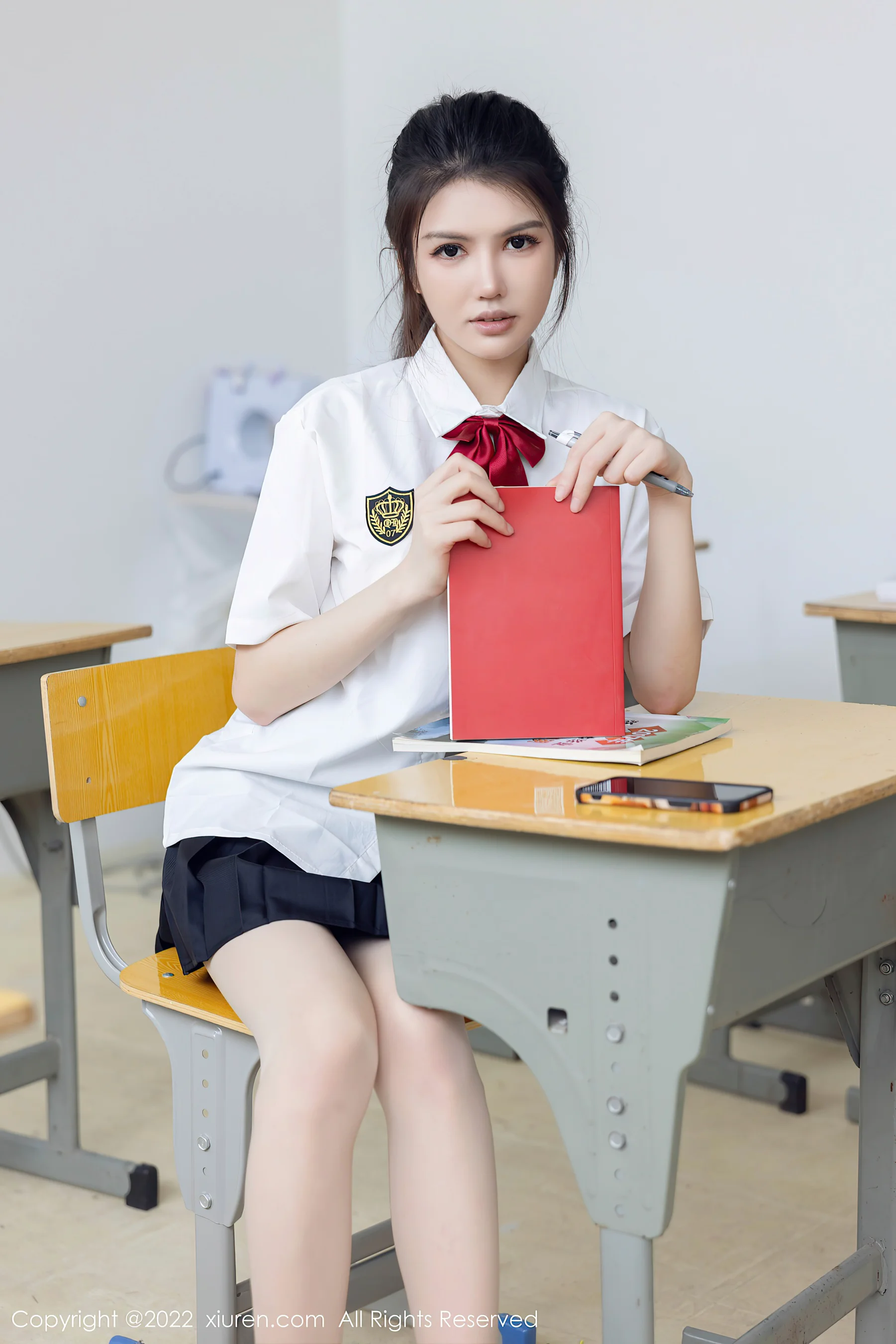 [XiuRen秀人网] No.5762 媛媛酱belle 丝袜白T - 爱照片