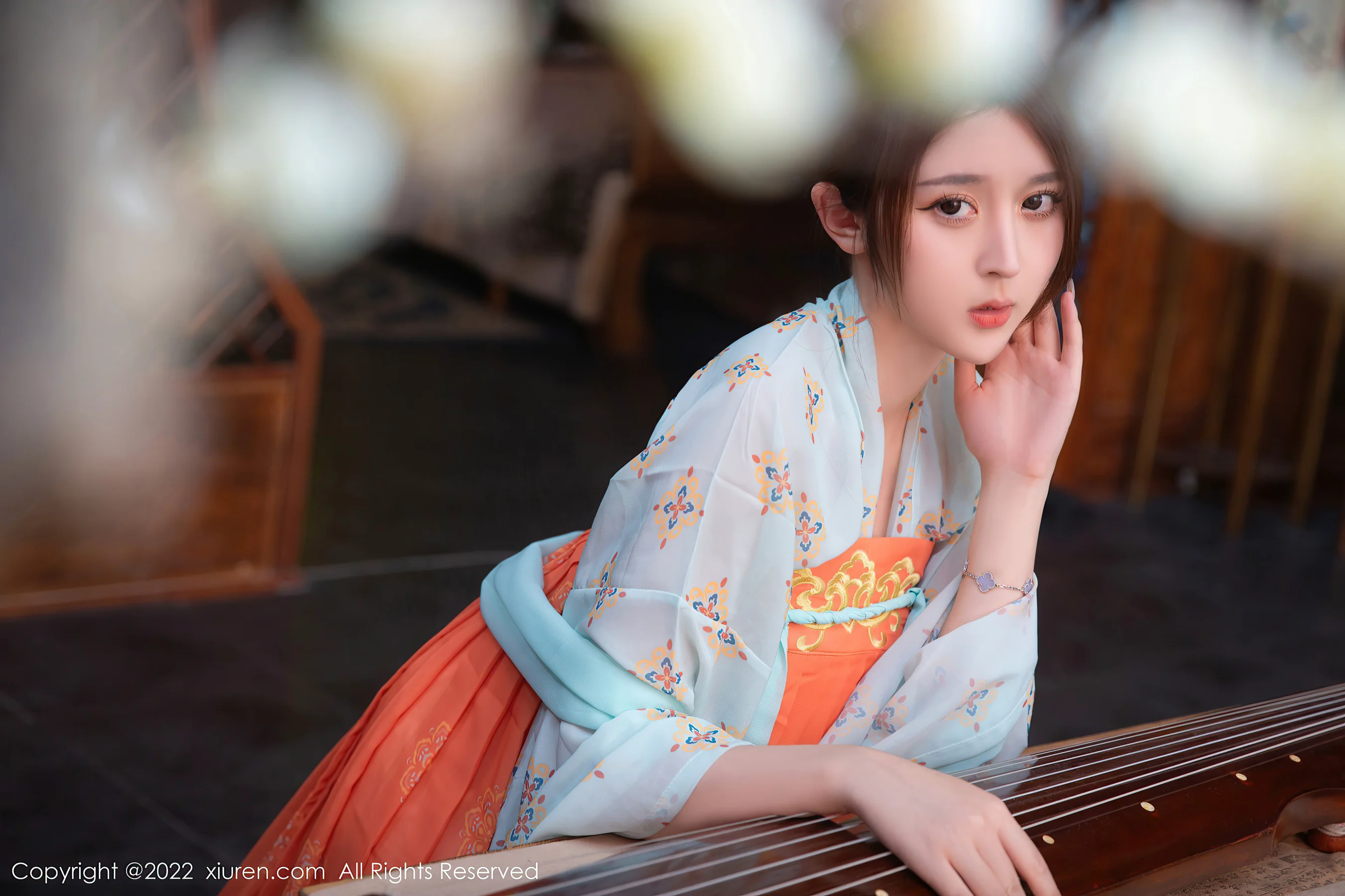 [XiuRen秀人网] No.5772 夏甜甜 古装美腿 - 爱照片