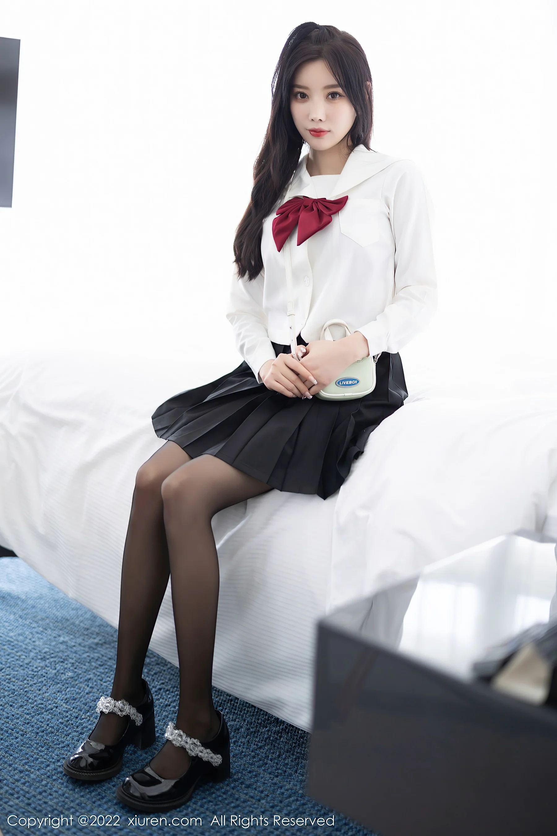 [XiuRen秀人网] No.5823 杨晨晨Yome 黑丝美臀 - 爱照片