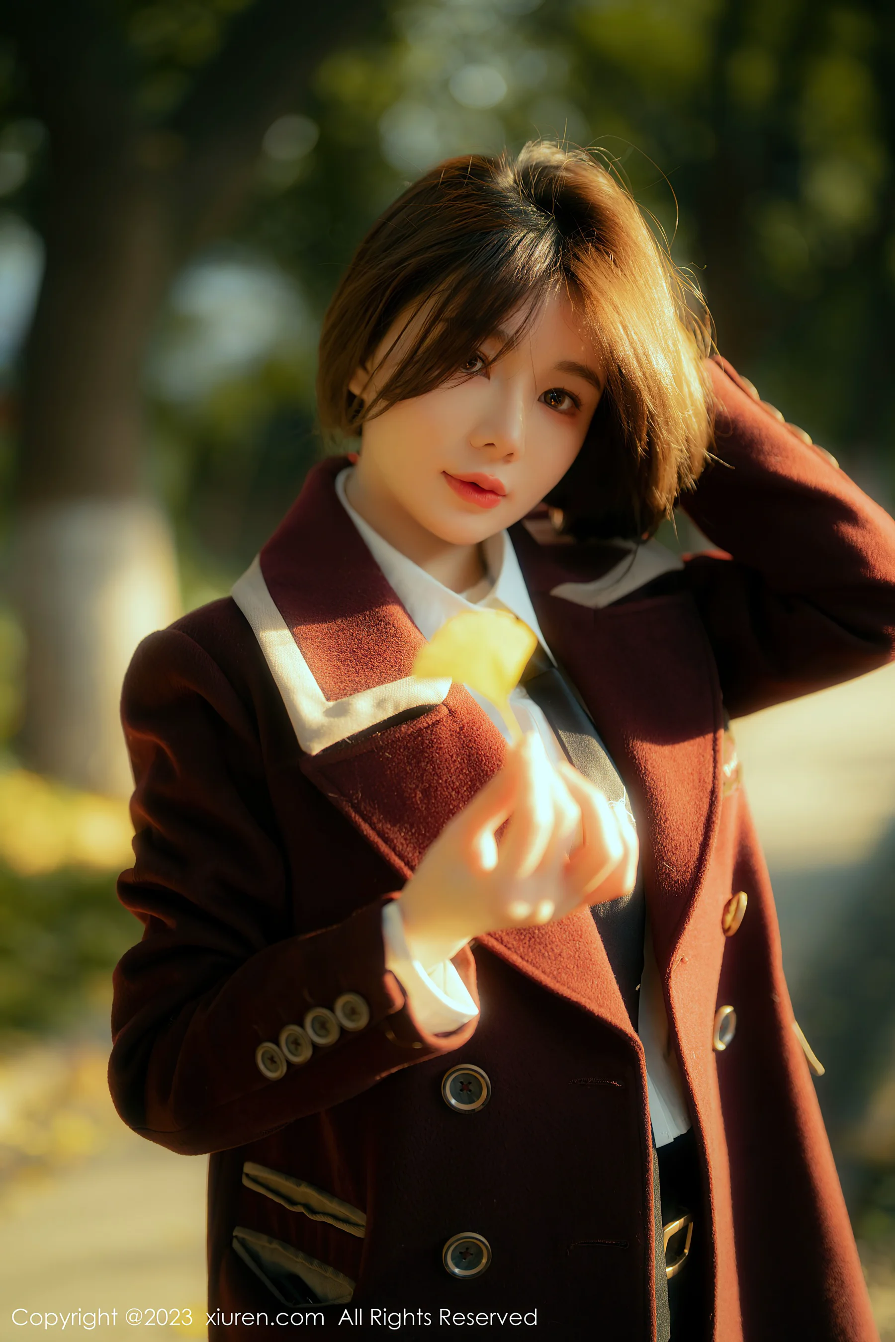 [XiuRen秀人网] No.6137 婠婠么 黑丝美臀 - 爱照片