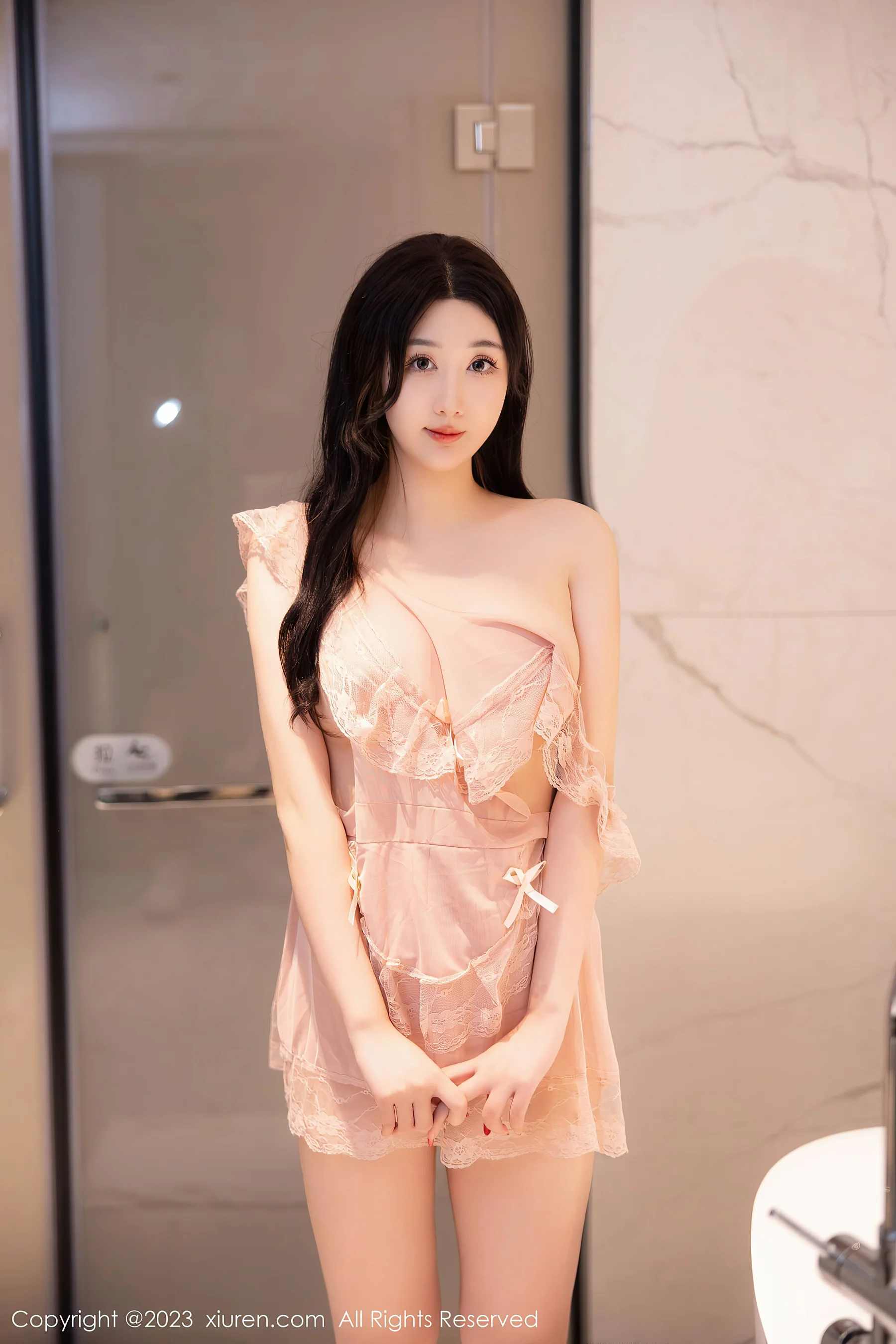 [XiuRen秀人网] No.6243 江真真 沐浴美臀 - 爱照片