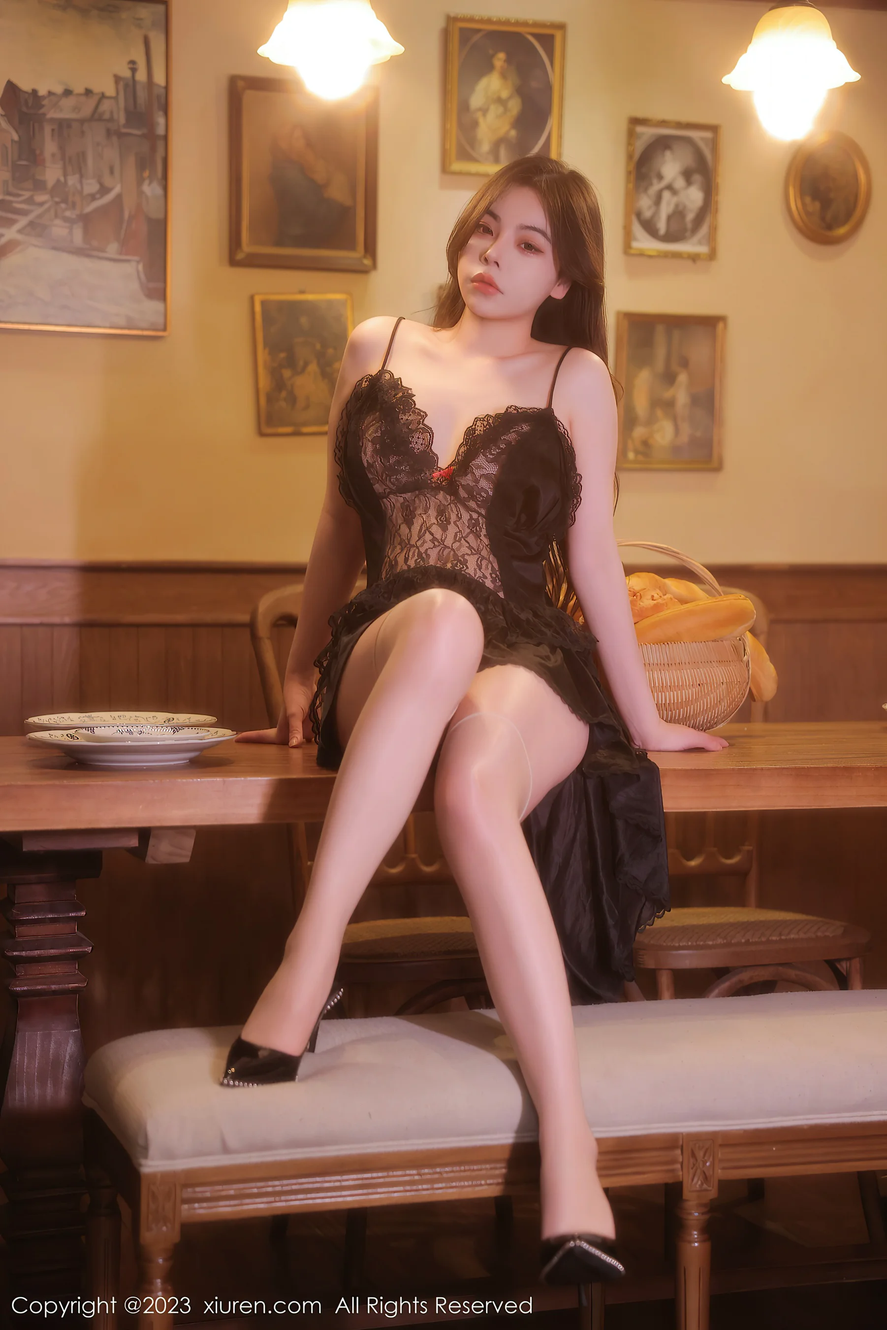 [XiuRen秀人网] No.6339 Aami喵小狐 新人美臀 - 爱照片
