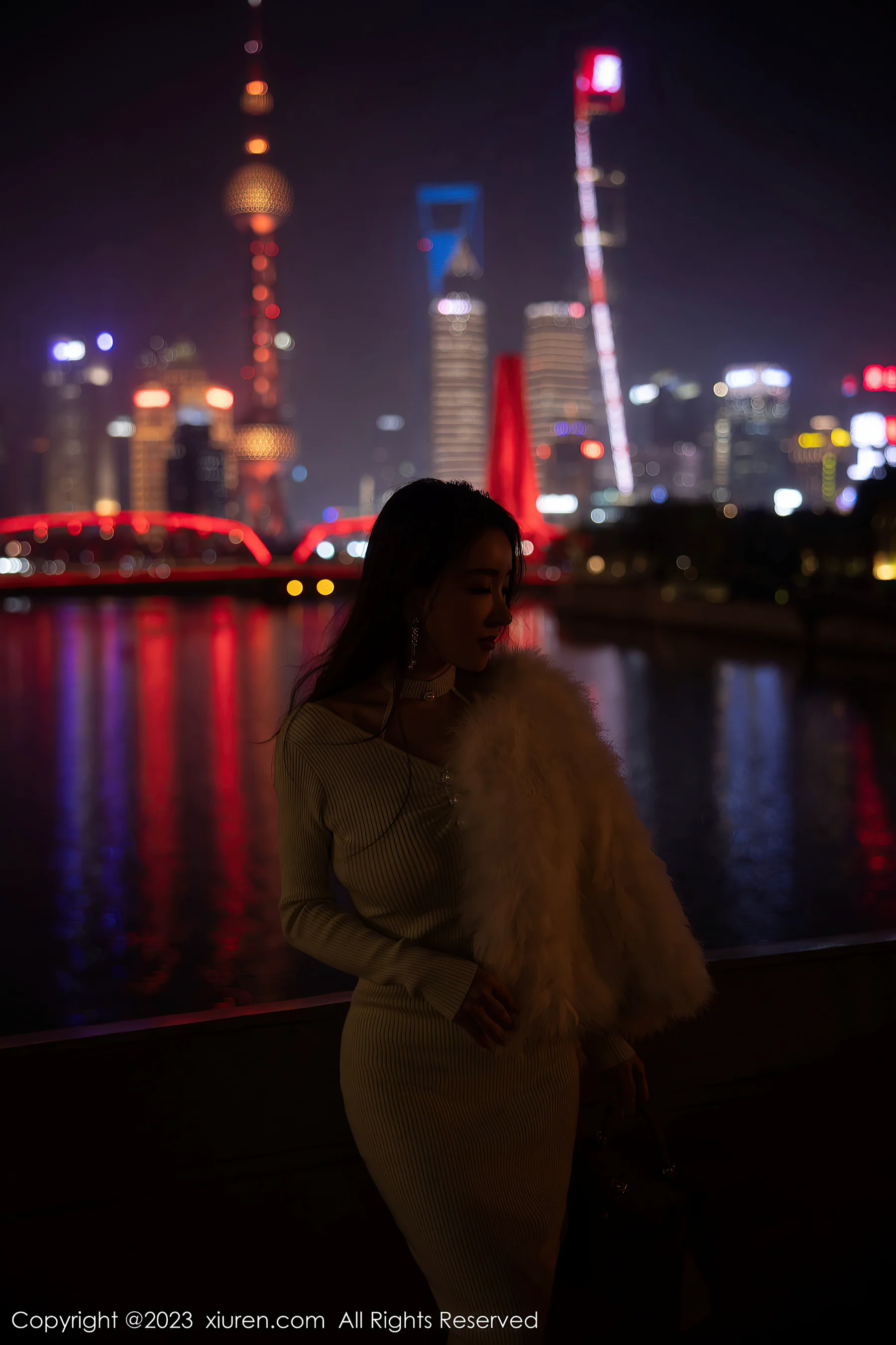 [XiuRen秀人网] No.6544 eve雨儿1494 长裙美臀 - 爱照片