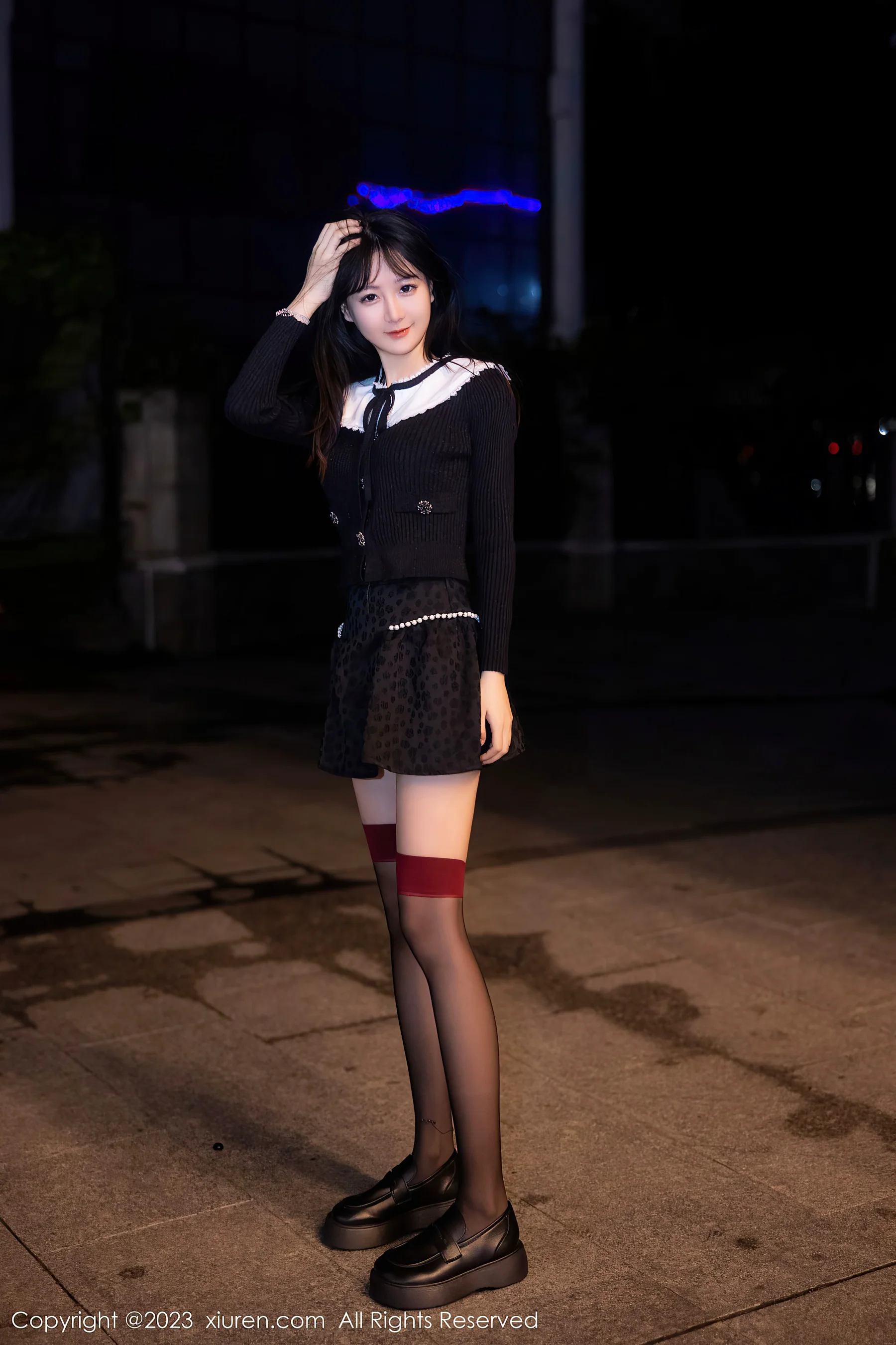 [XiuRen秀人网] No.6724 幼幼 黑丝美腿 - 爱照片