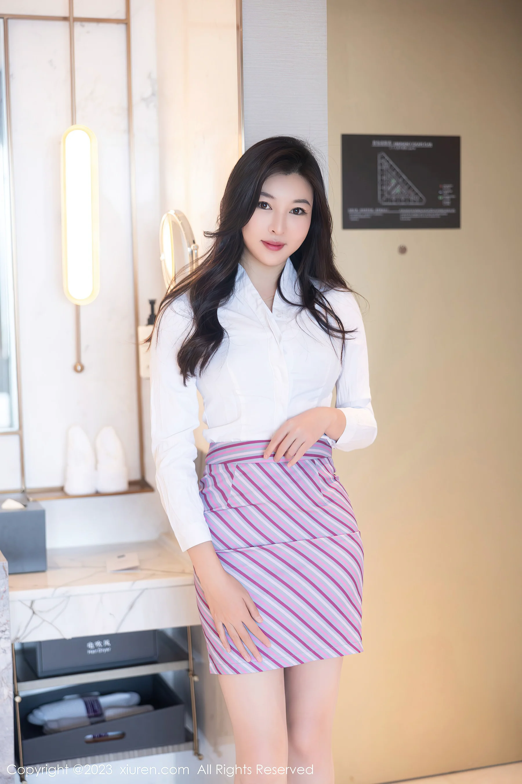 [XiuRen秀人网] No.6741 卡卡酱 空姐制服 - 爱照片