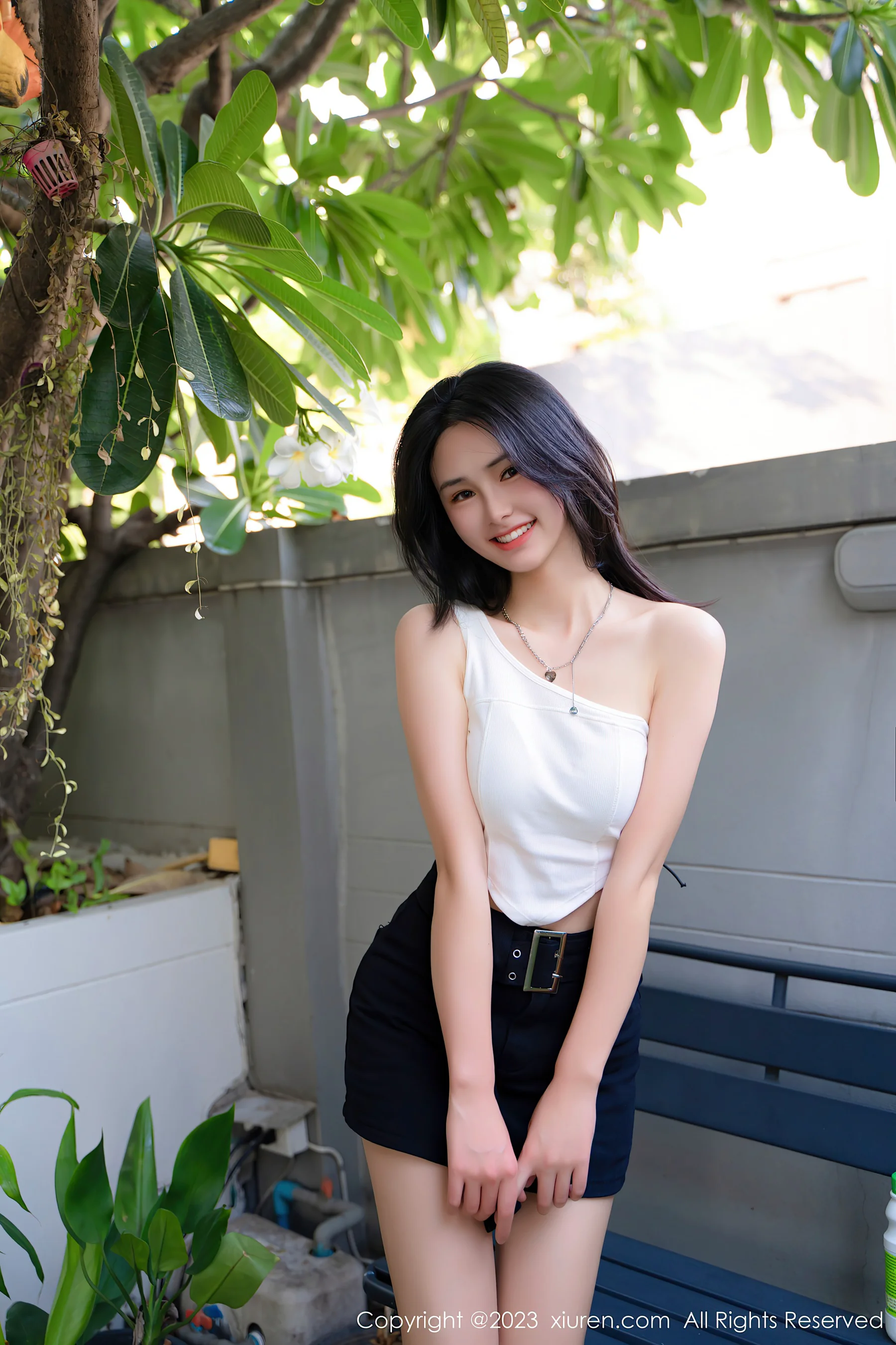 [XiuRen秀人网] No.6798 艾希儿 清爽美腿 - 爱照片