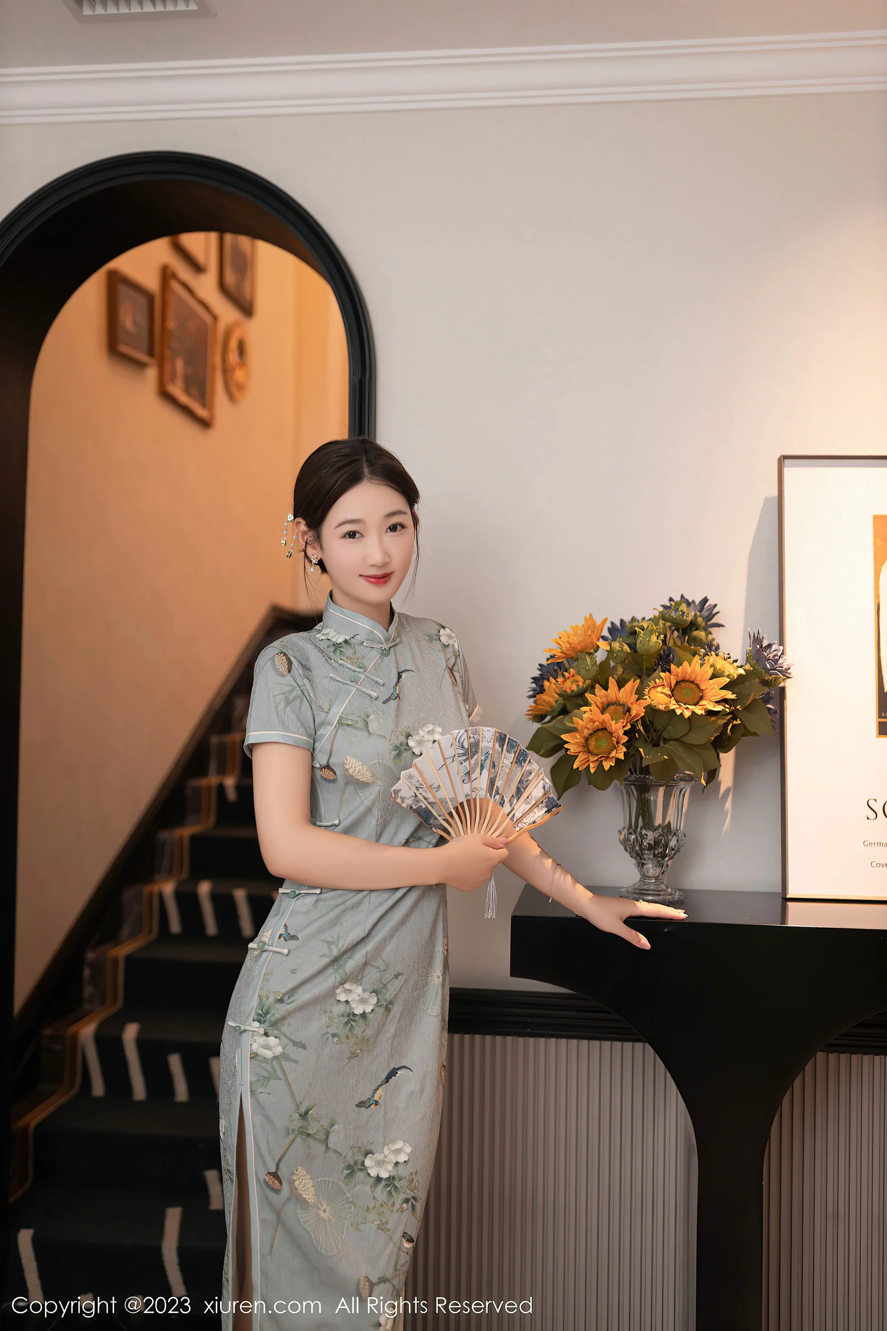 [XiuRen秀人网] No.7232 唐安琪 美腿旗袍 - 爱照片