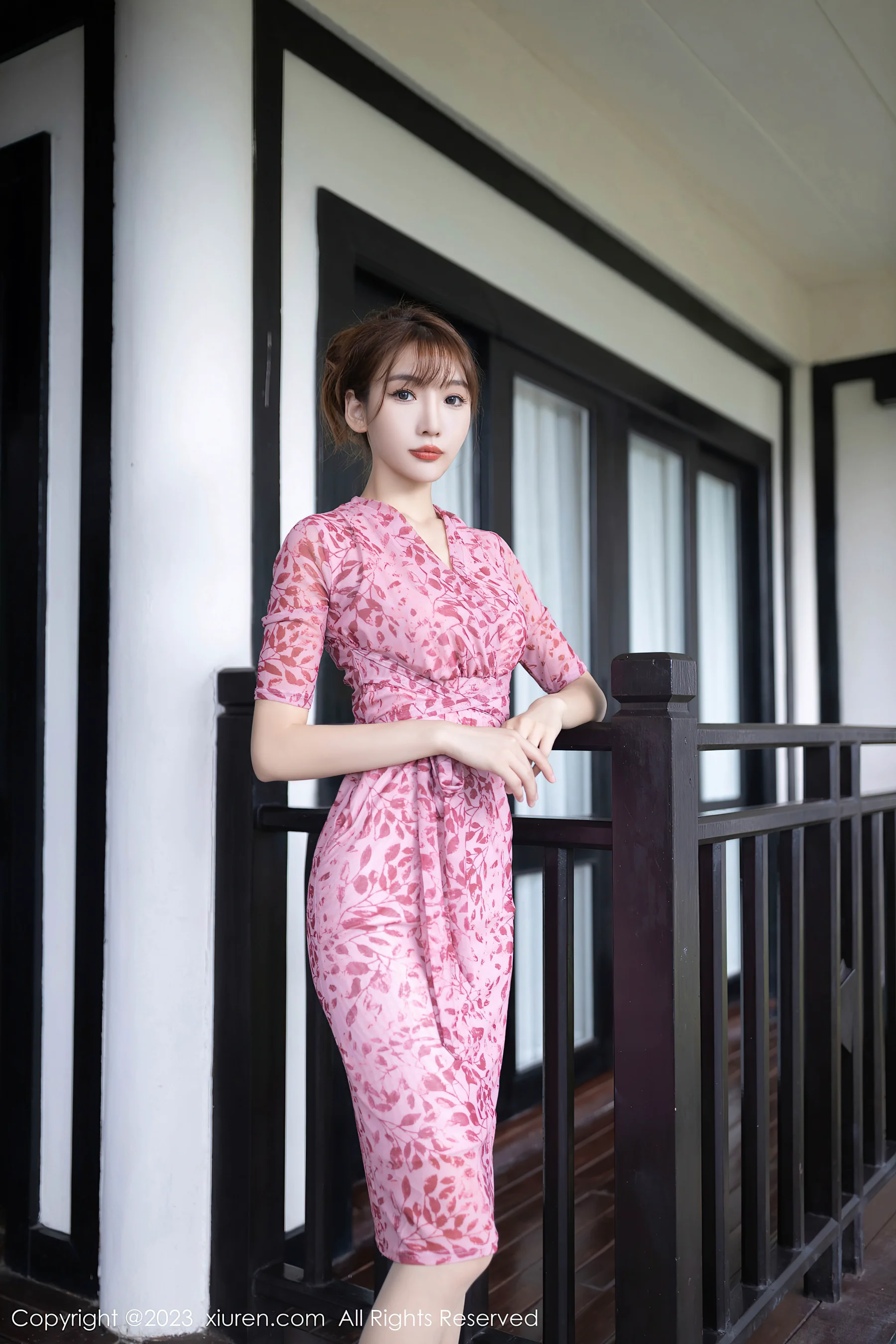 [XiuRen秀人网] No.7501 陆萱萱 美腿丝袜 - 爱照片