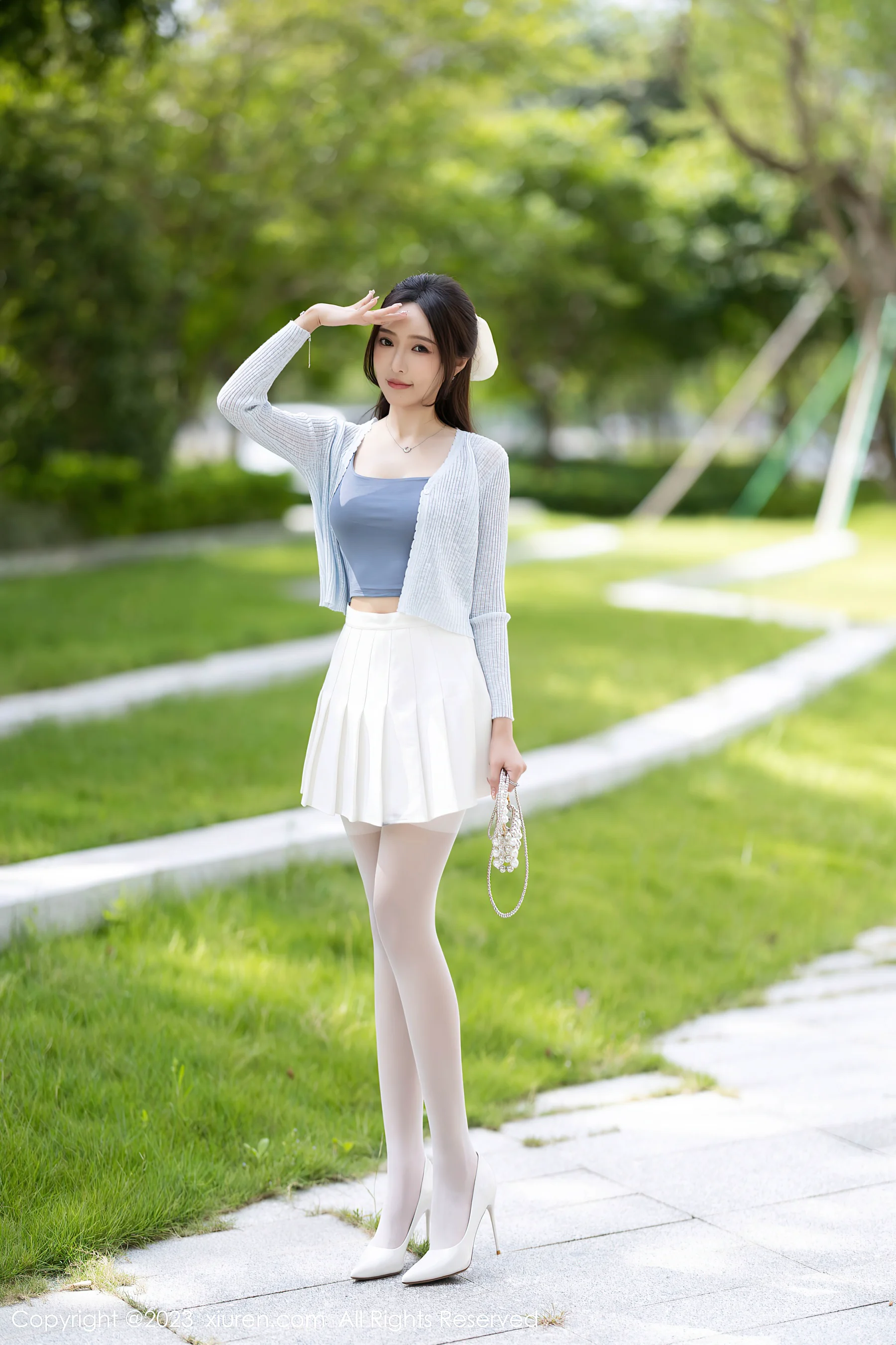 [XiuRen秀人网] No.7515 王馨瑶yanni 丝袜美腿 - 爱照片