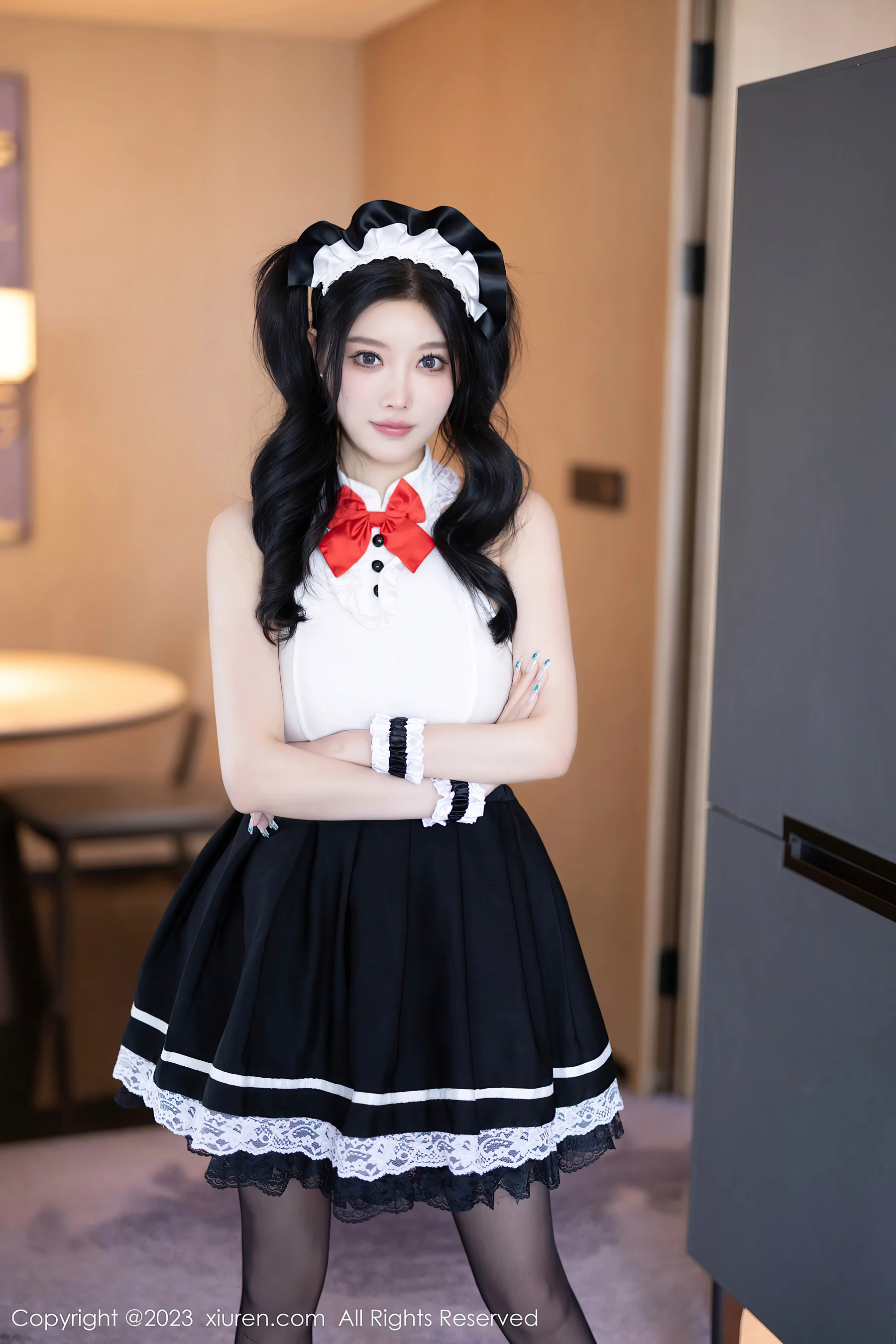 [XiuRen秀人网] No.7590 杨晨晨Yome 黑丝美臀 - 爱照片
