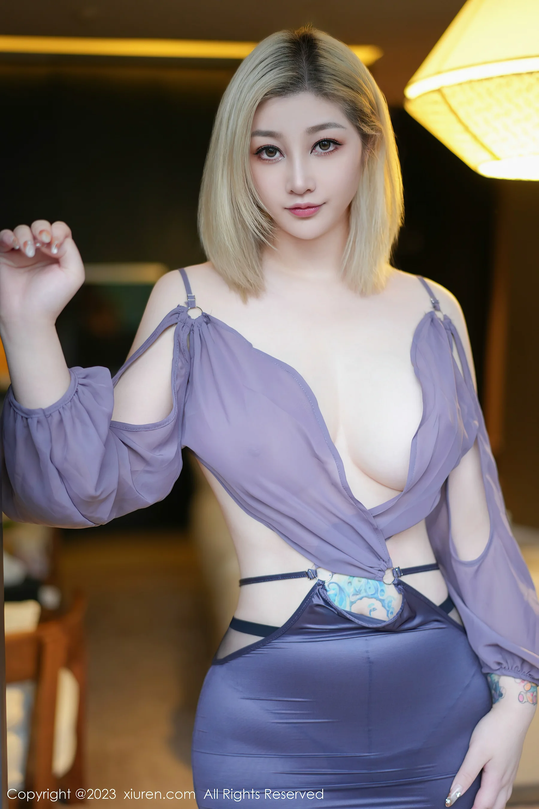 [XiuRen秀人网] No.7749 妲己_Toxic 丰腴美臀 - 爱照片