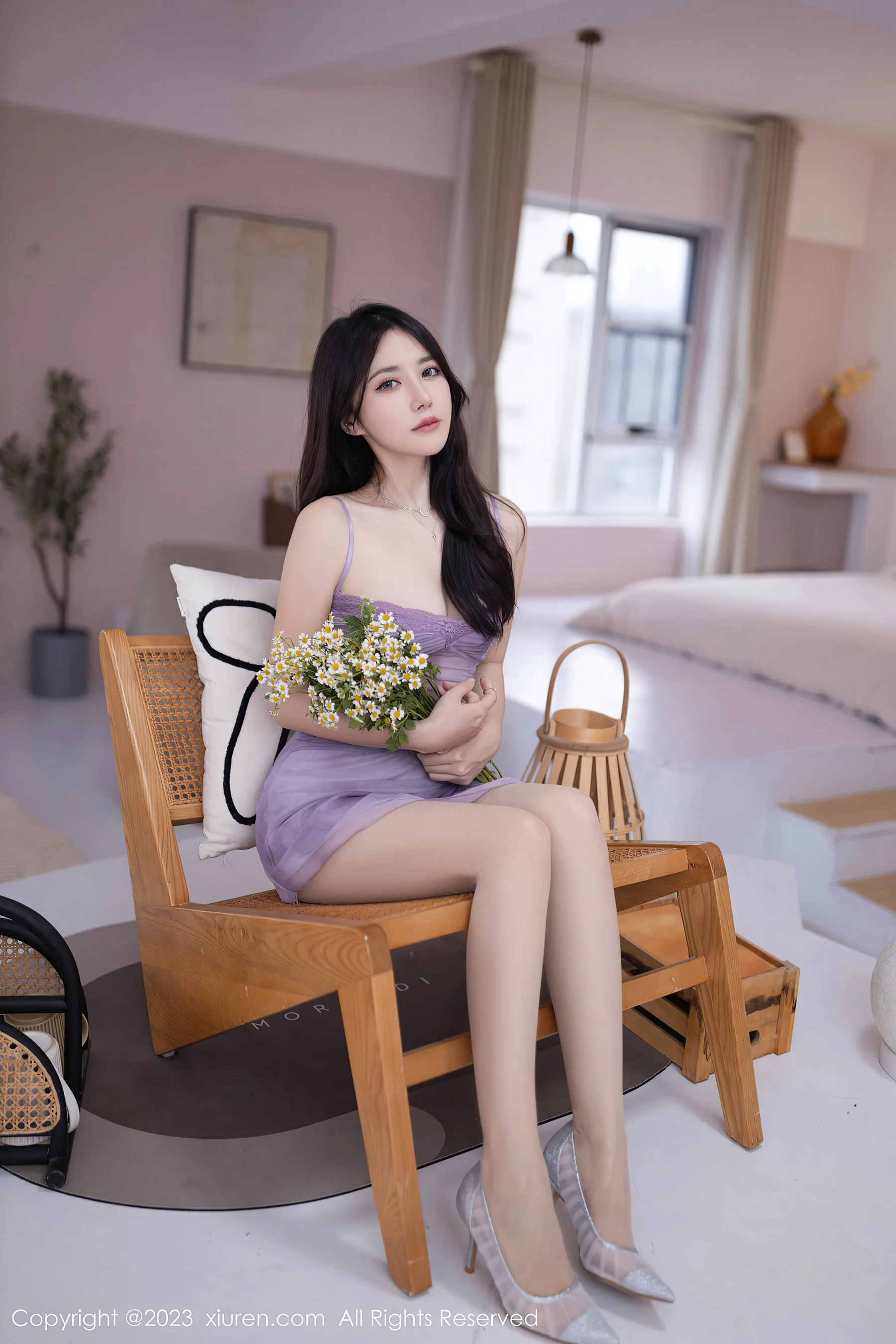 [XiuRen秀人网] No.7786 鱼子酱Fish 美腿妩媚 - 爱照片