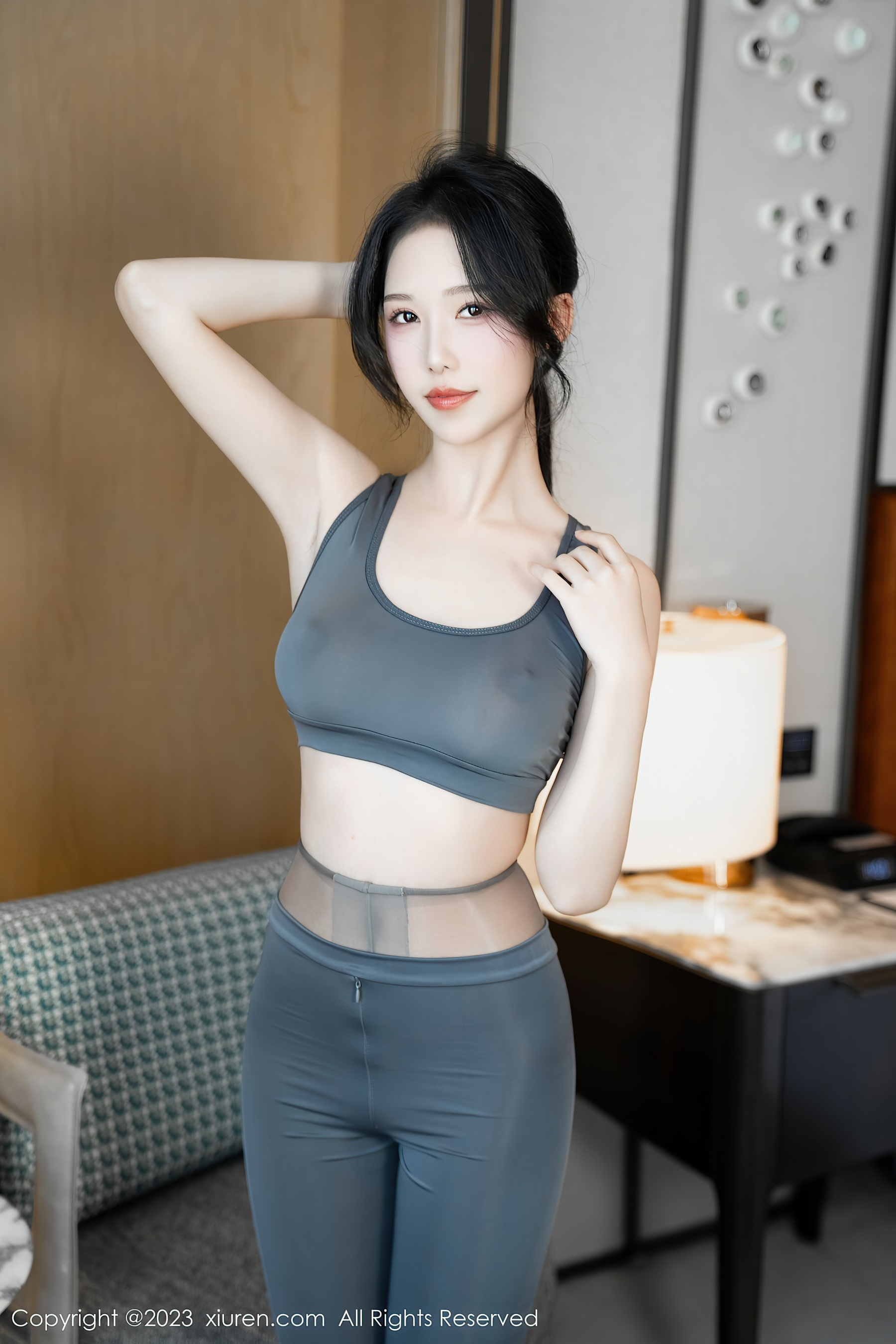 [XiuRen秀人网] No.7882 利世 美腿丝袜 - 爱照片