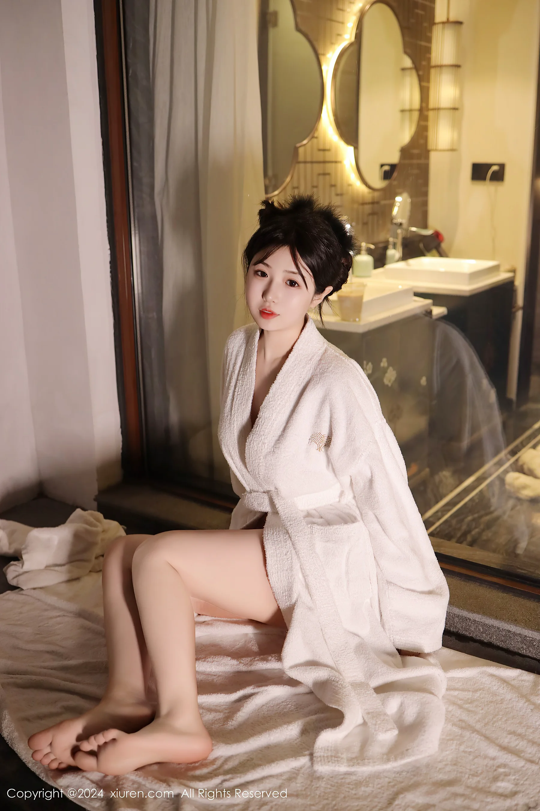 [XiuRen秀人网] No.8263 陈小花 美臀性感 - 爱照片