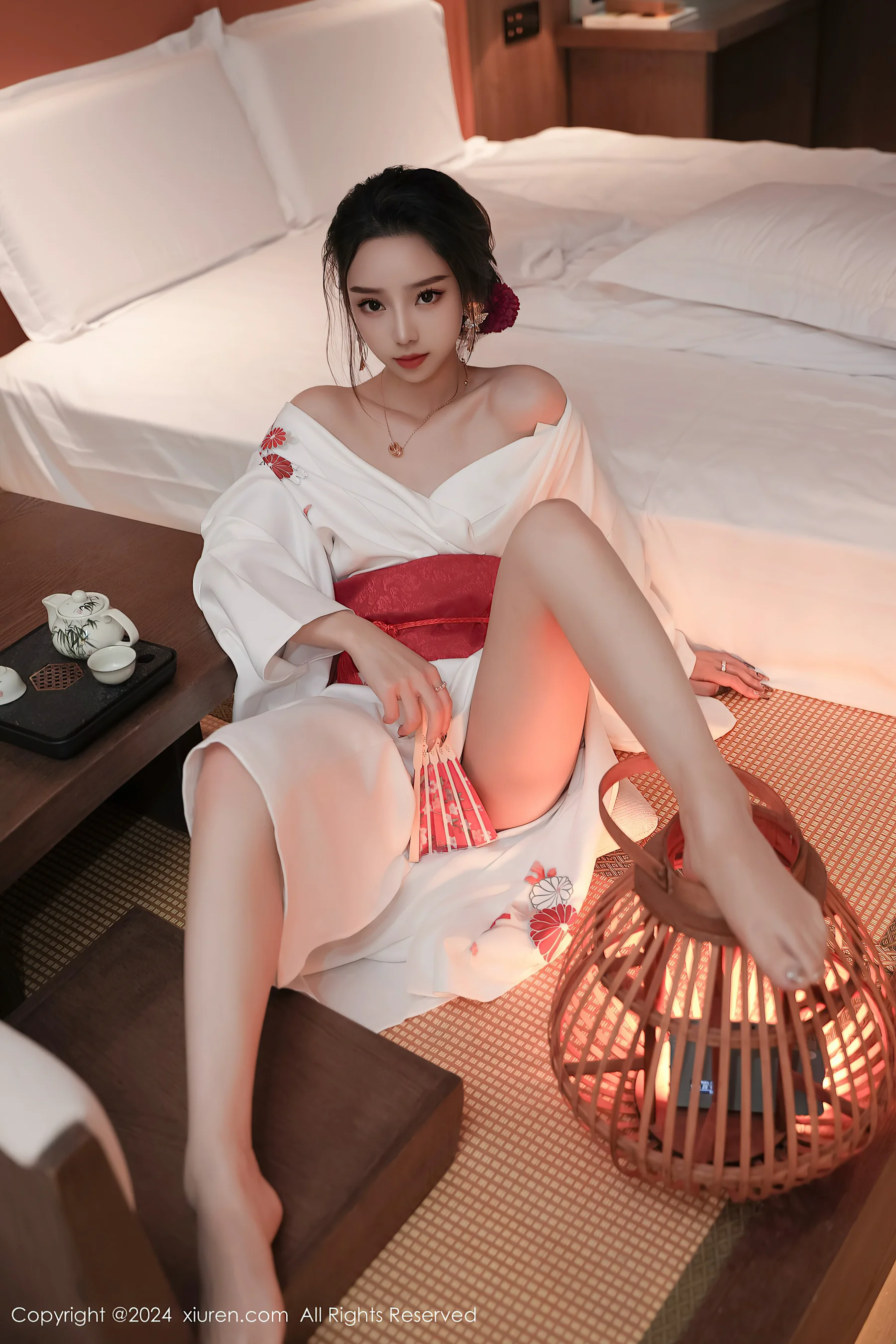 [XiuRen秀人网] No.8367 苏曼兮 美腿性感 - 爱照片