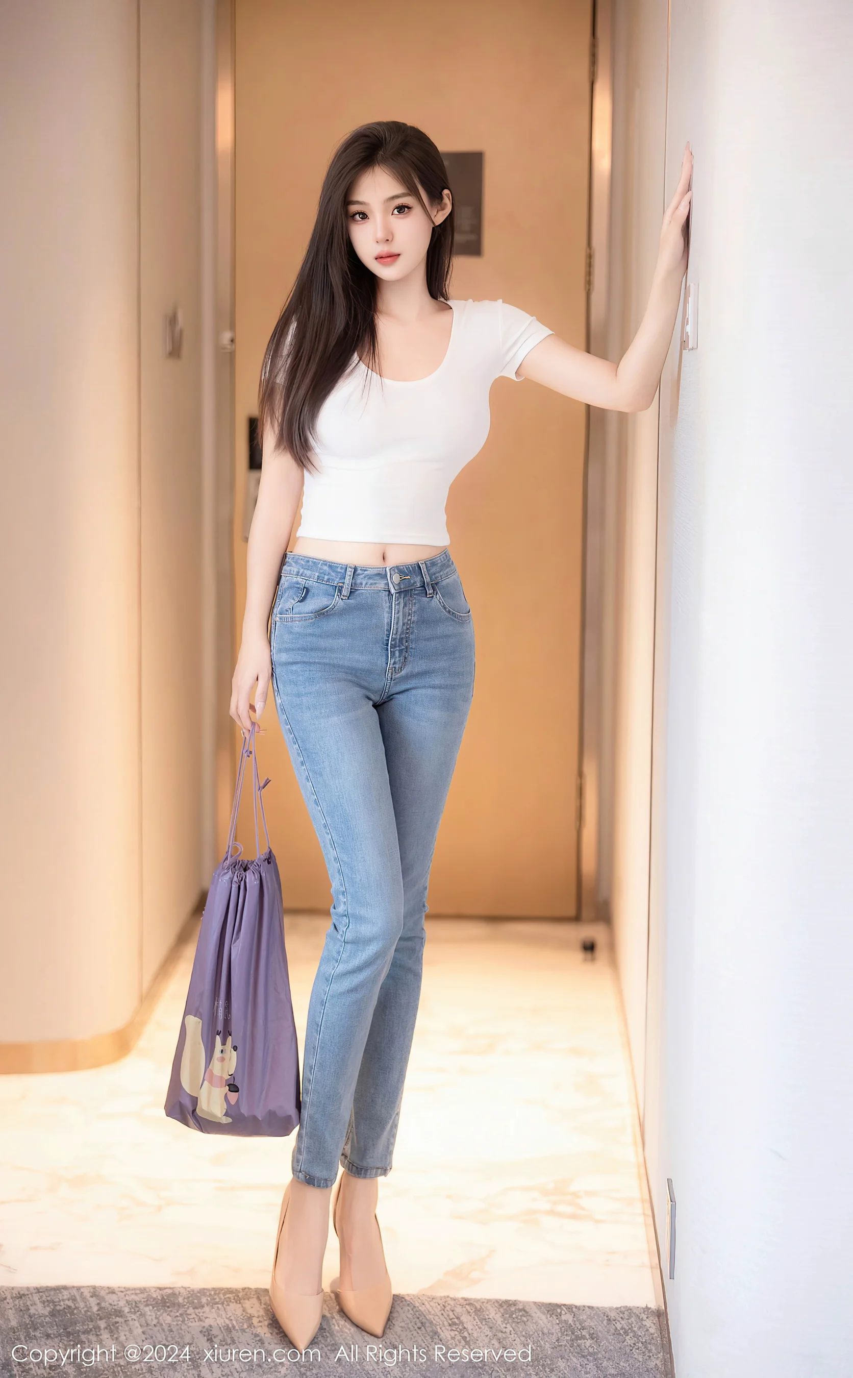 [XiuRen秀人网] No.8467 周周不吃香菜 新人牛仔裤 - 爱照片