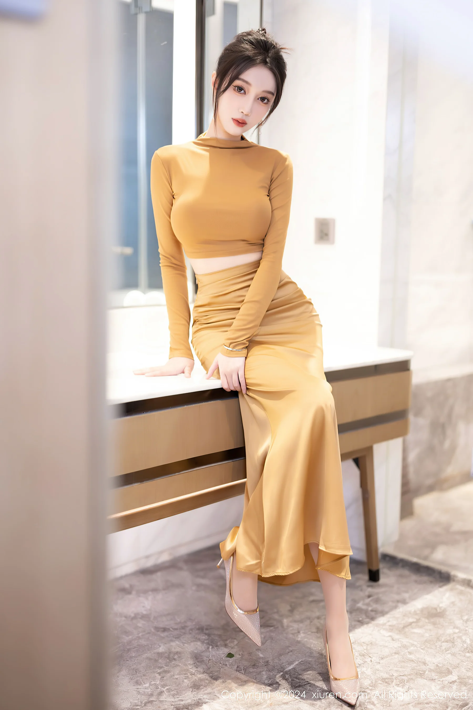 [XiuRen秀人网] No.8574 玥儿玥 丝袜美腿 - 爱照片