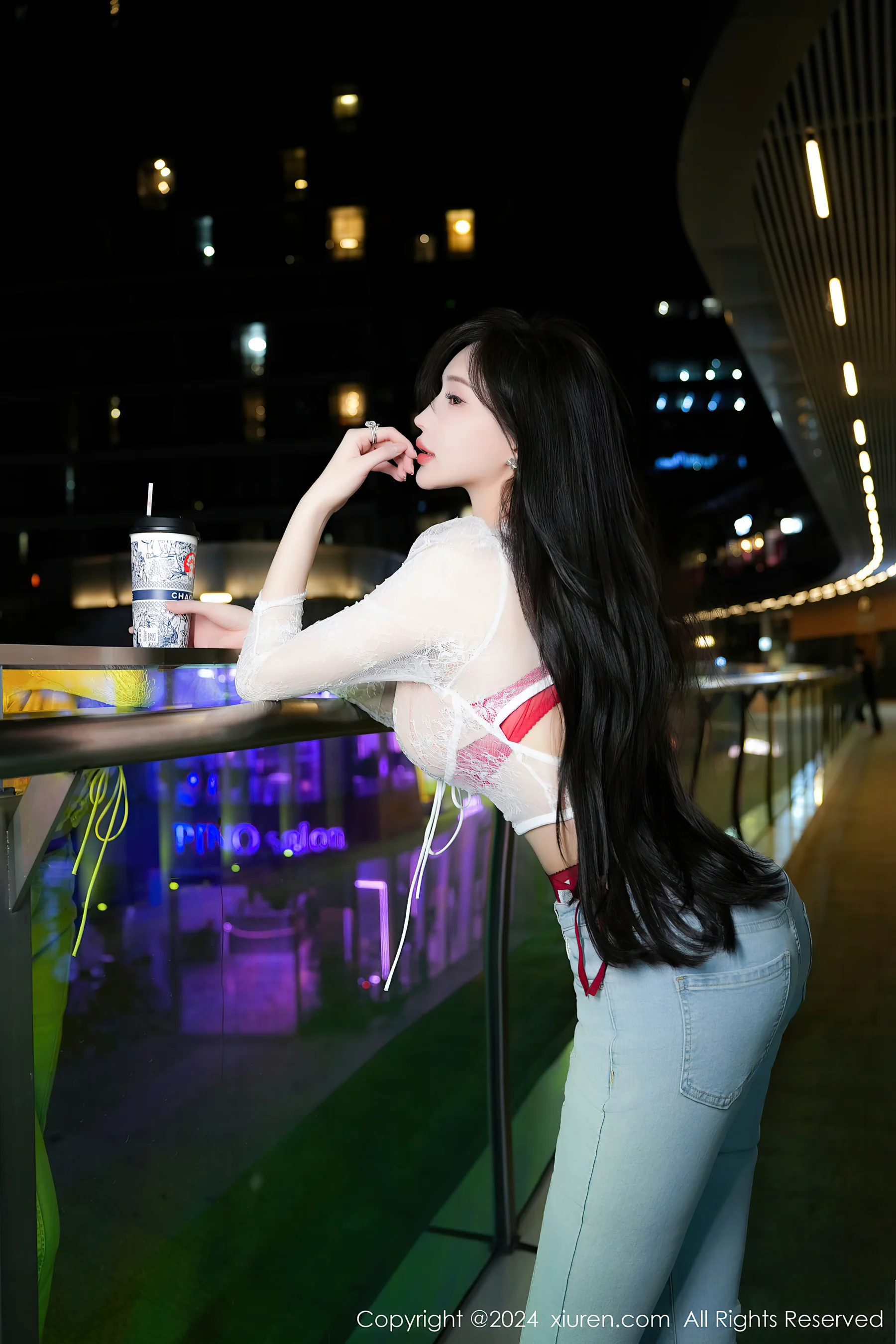 [XiuRen秀人网] No.8846 Carol周妍希X 牛仔裤美腿 - 爱照片