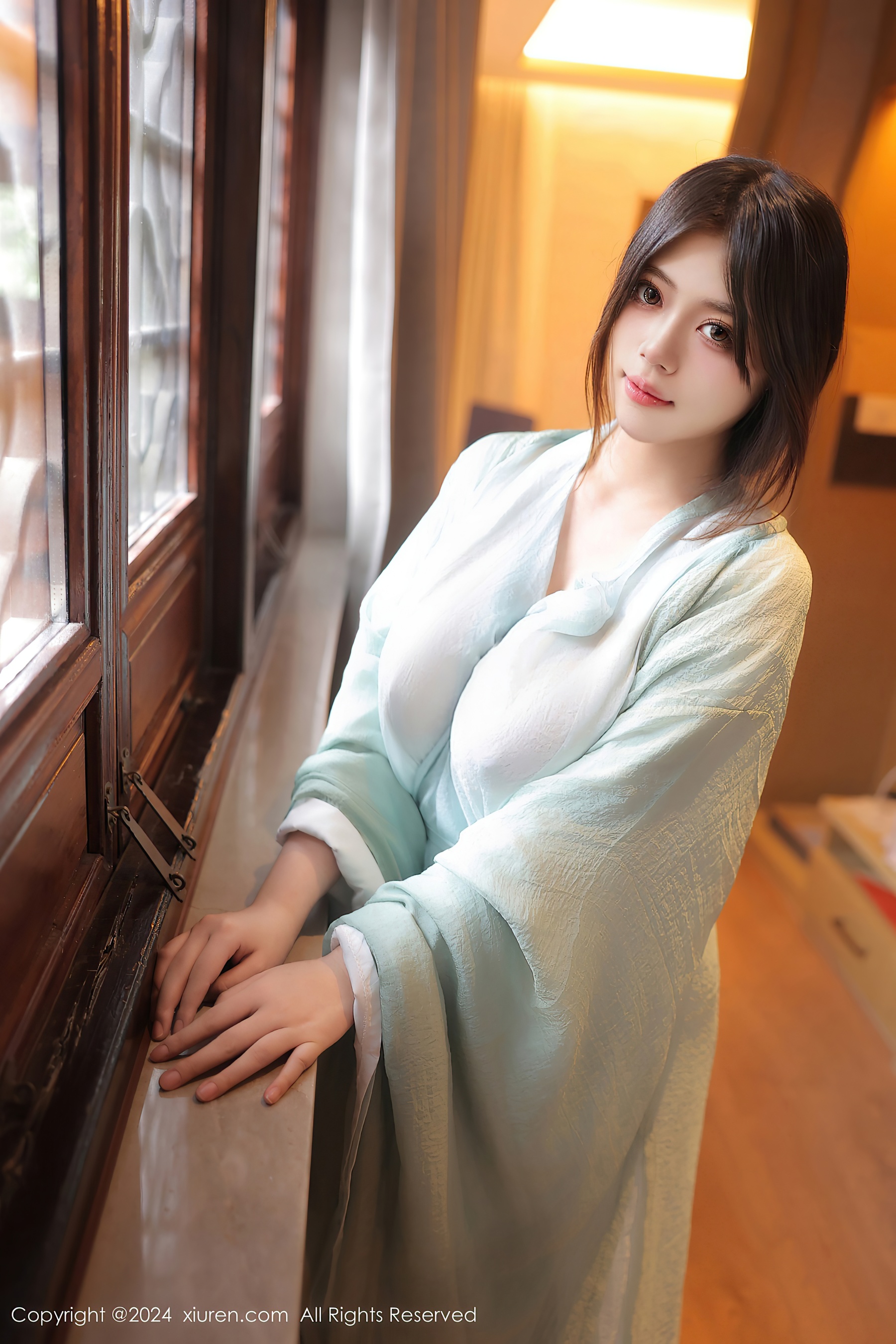 [XiuRen秀人网] No.8937 蛋蛋宝 丝袜美腿 - 爱照片
