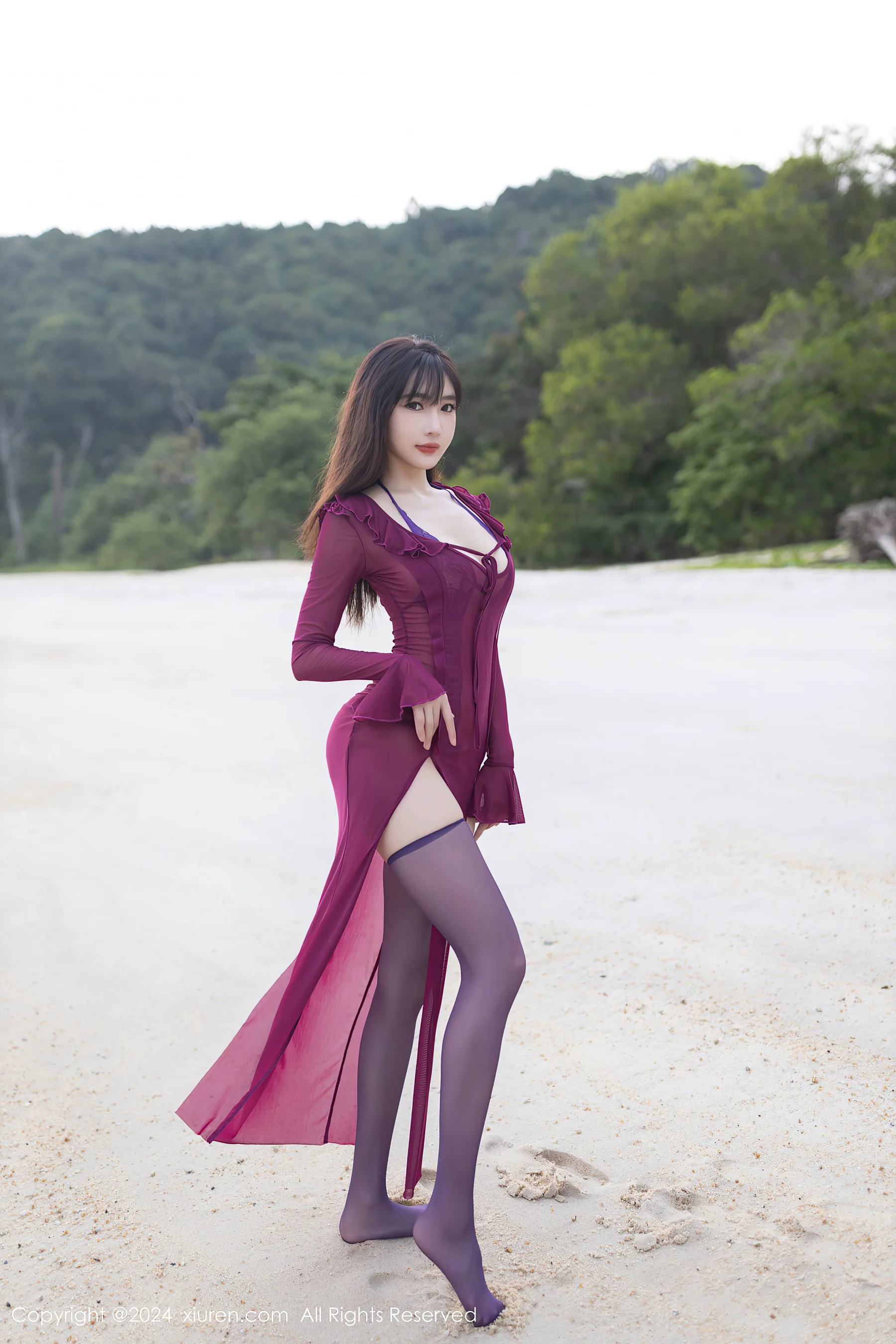 [XiuRen秀人网] No.9021 陆萱萱 丝袜美腿 - 爱照片