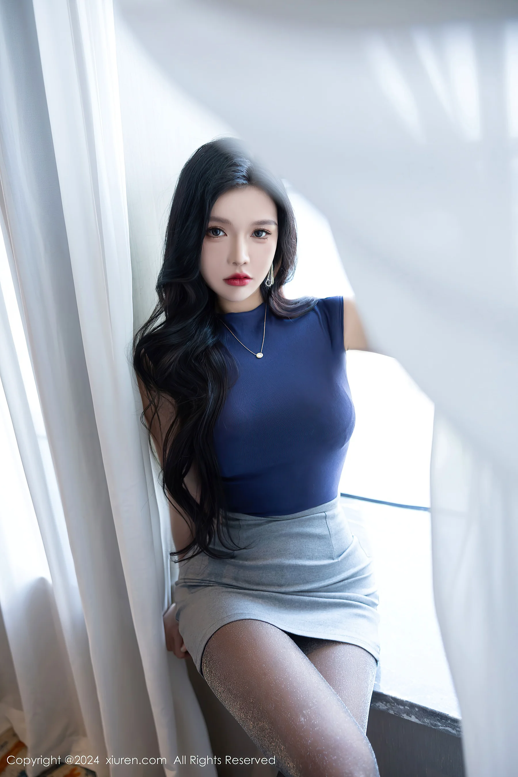 [XiuRen秀人网] No.9082 娜比 美腿黑丝 - 爱照片