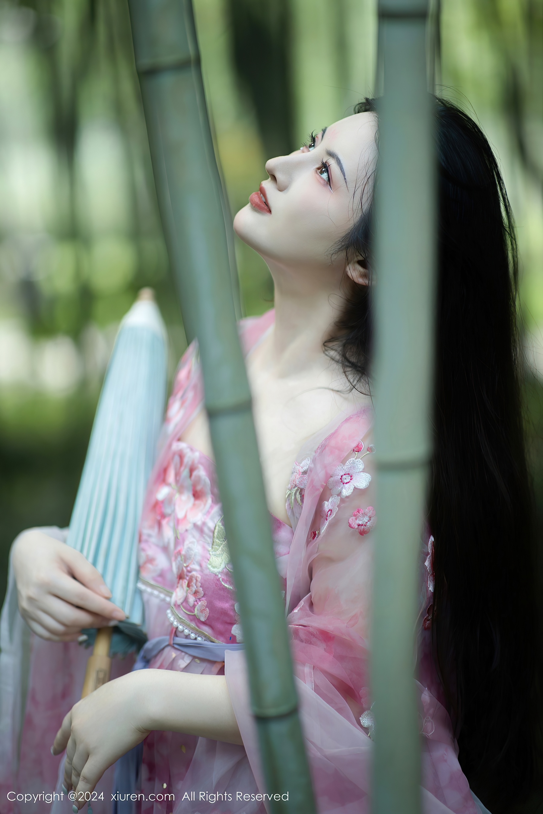 [XiuRen秀人网] No.9100 诗诗kiki 美臀性感 - 爱照片
