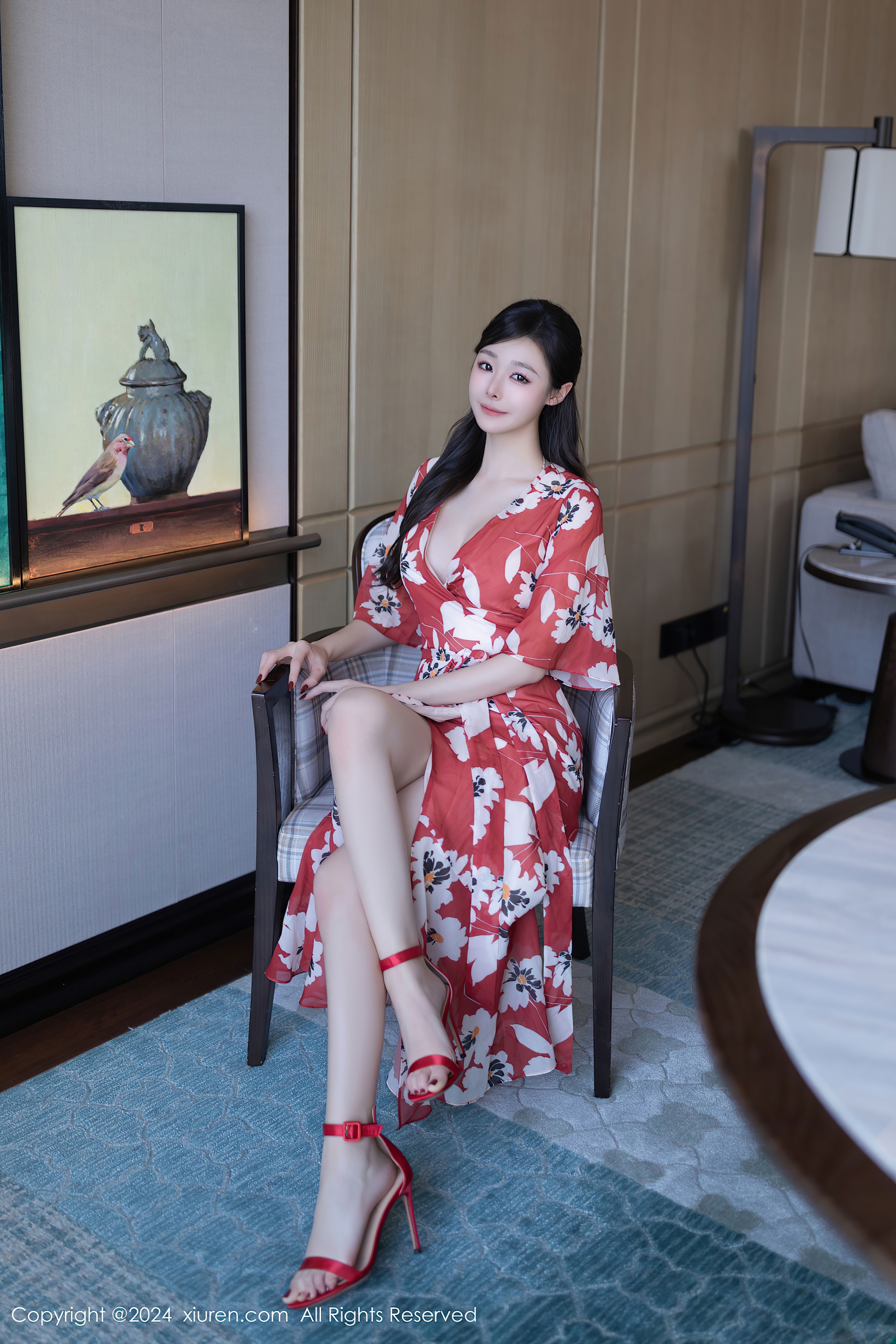 [XiuRen秀人网] No.9270 小逗逗 美腿性感 - 爱照片