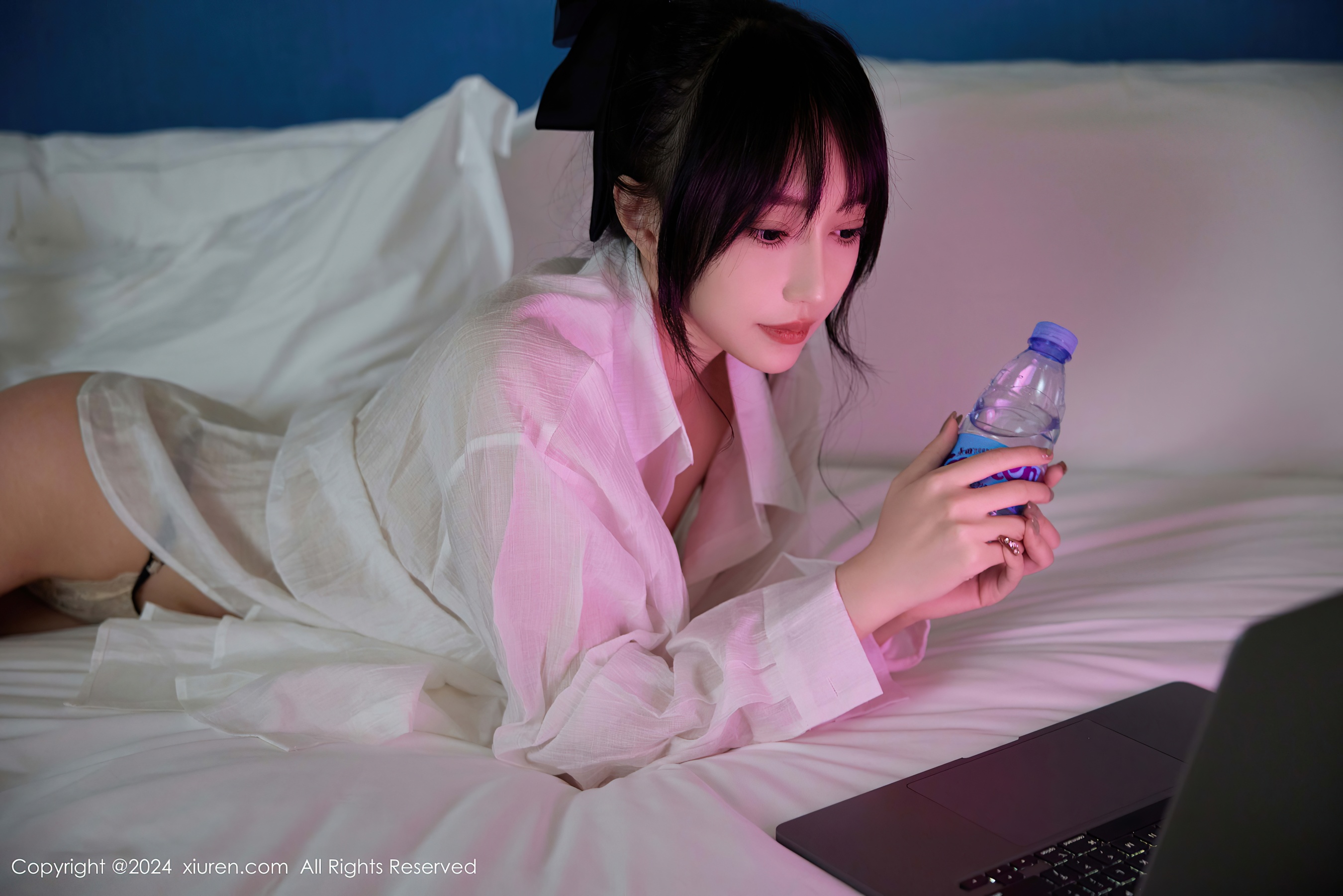 [XiuRen秀人网] No.9274 玥儿玥er 丝袜美腿 - 爱照片