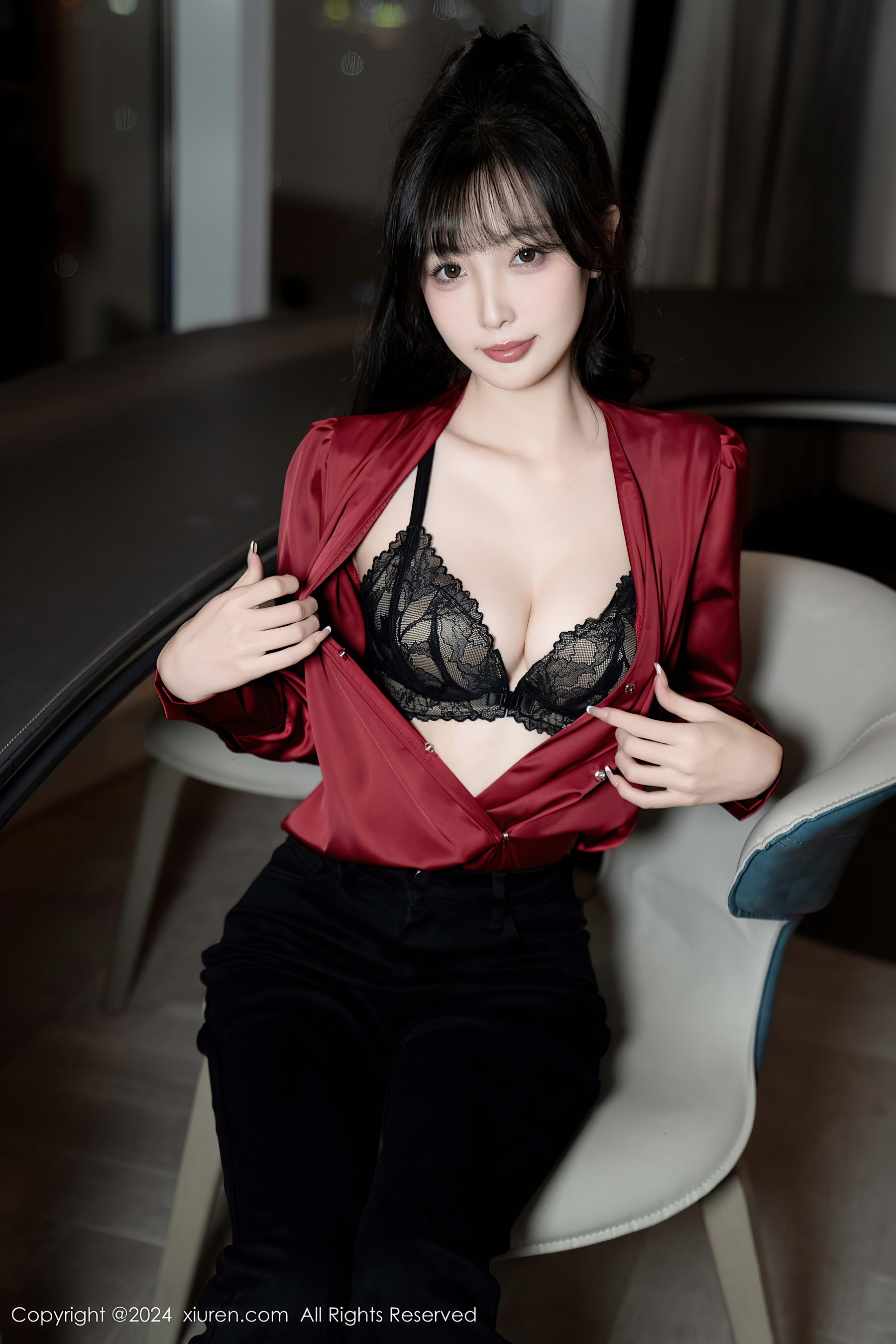 [XiuRen秀人网] No.9299 林星阑 黑丝美腿 - 爱照片